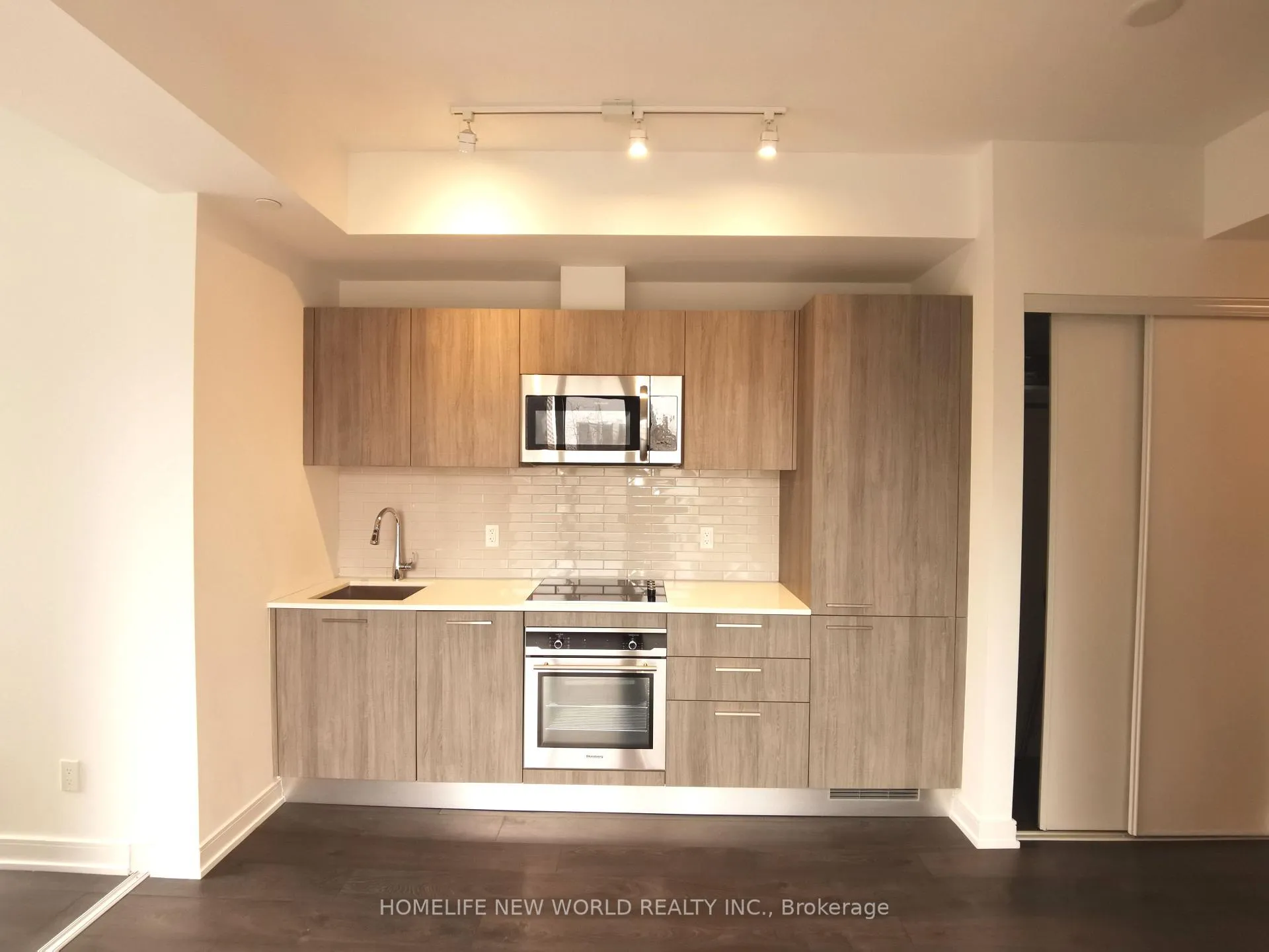 Photo 7 of Unit 516, 3 Gloucester Street, Toronto, Church-Yonge Corridor — HOMEH
