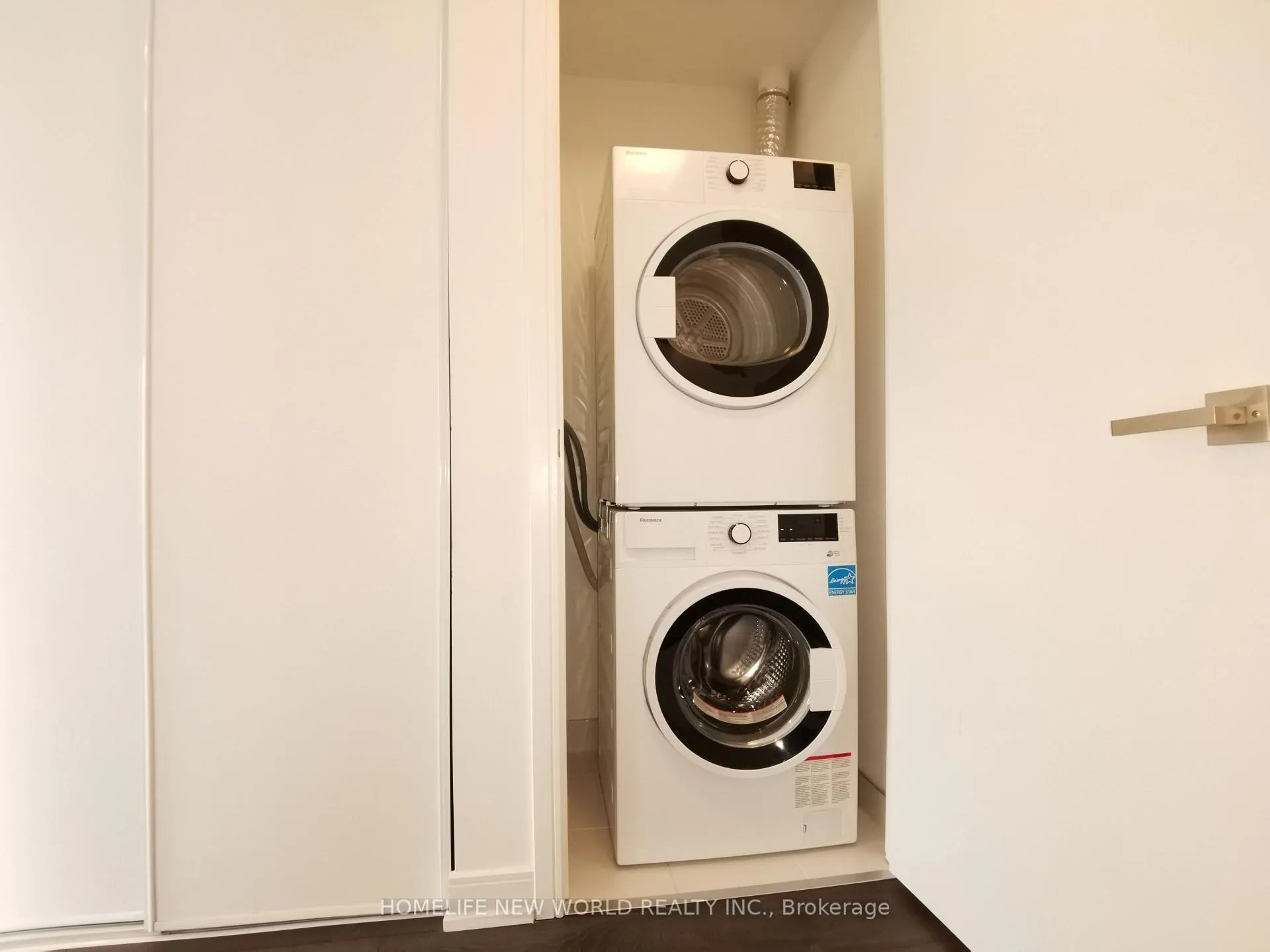 Photo 10 of Unit 516, 3 Gloucester Street, Toronto, Church-Yonge Corridor — HOMEH