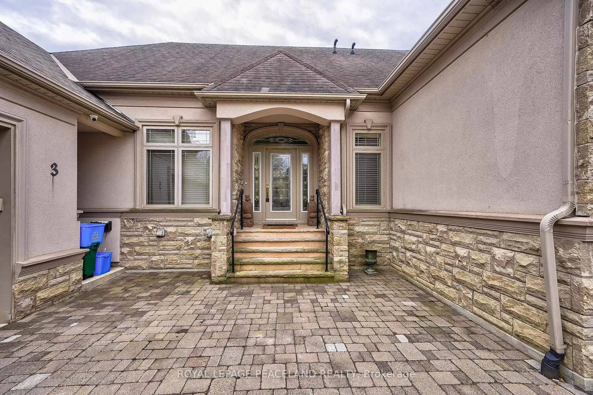 Photo 2 of 3 River Bend Road, Markham, Village Green-South Unionville — HOMEH