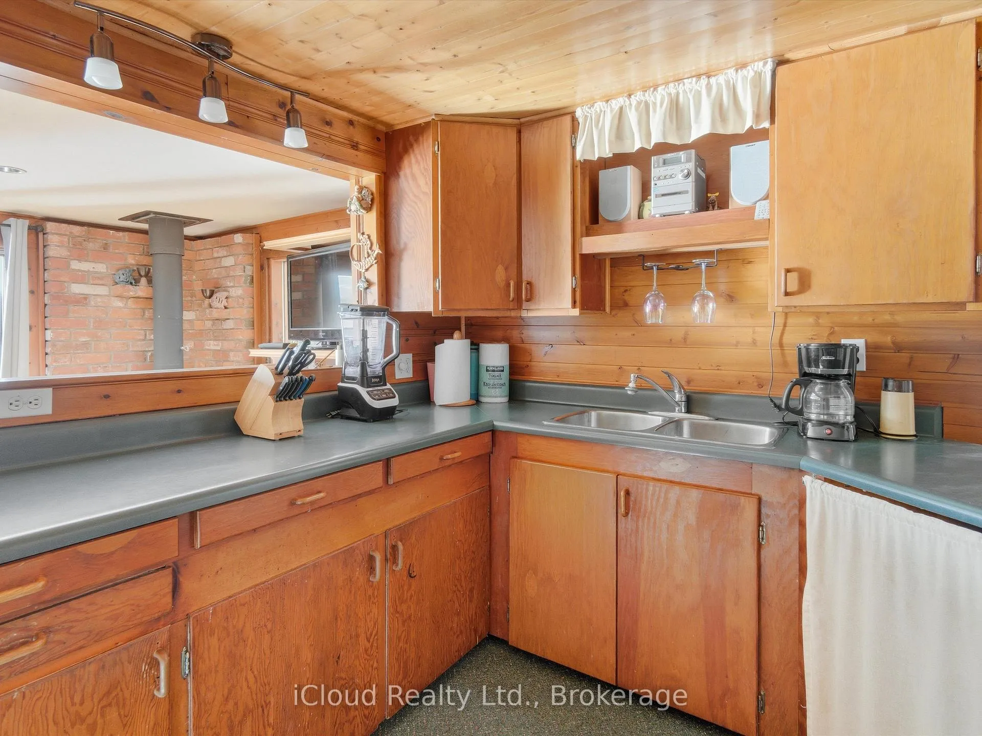 Photo 10 of 1128 124 Highway, Whitestone, Hagerman — HOMEH