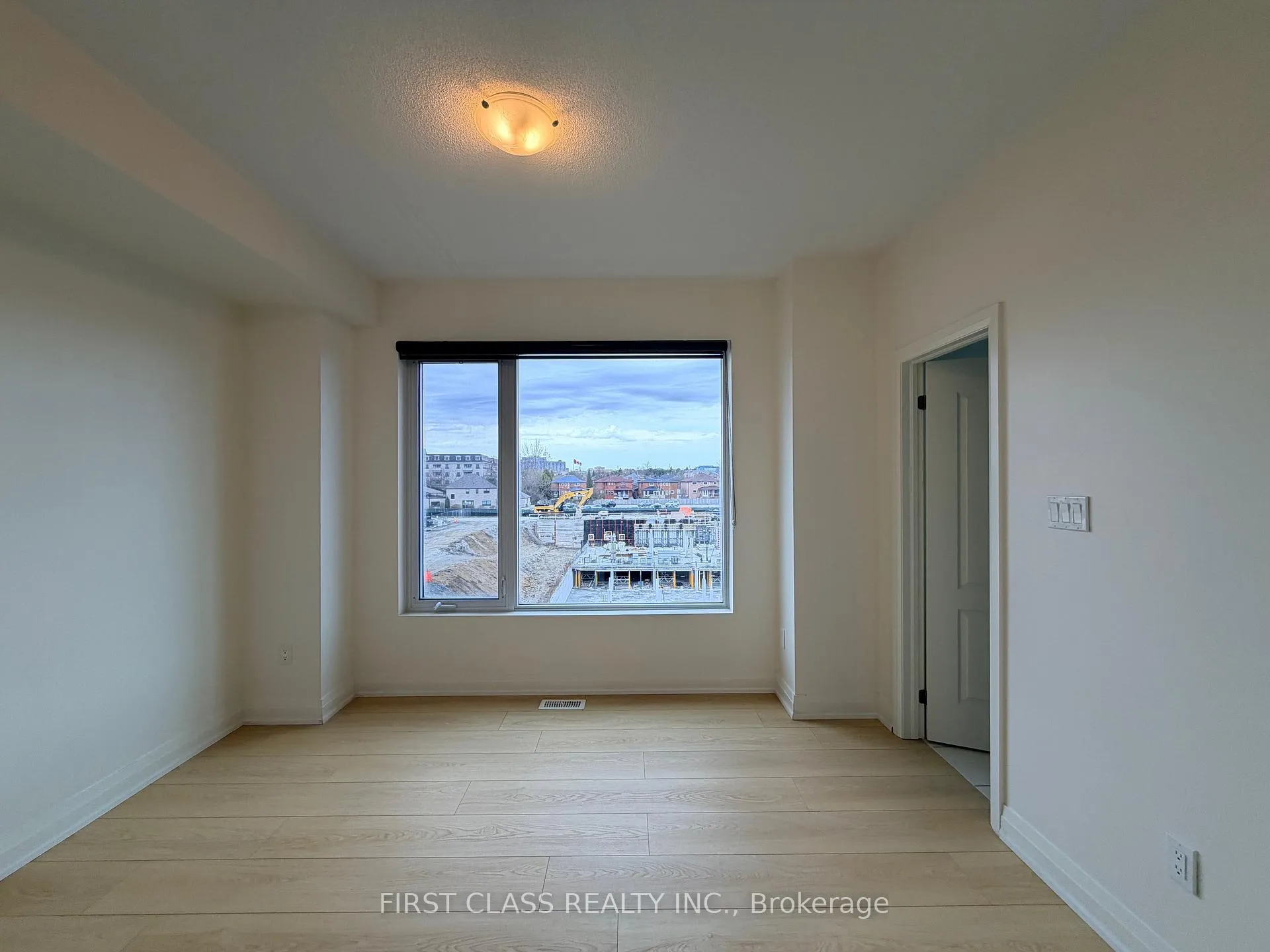 Photo 12 of 24 Teasel Way, Markham, Unionville — HOMEH