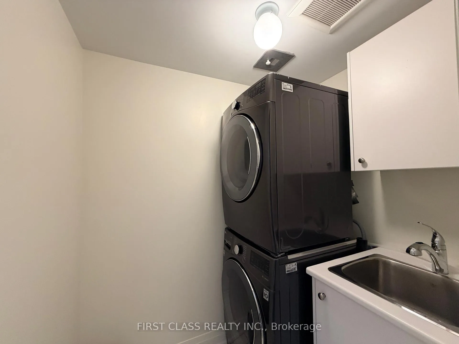 Photo 14 of 24 Teasel Way, Markham, Unionville — HOMEH