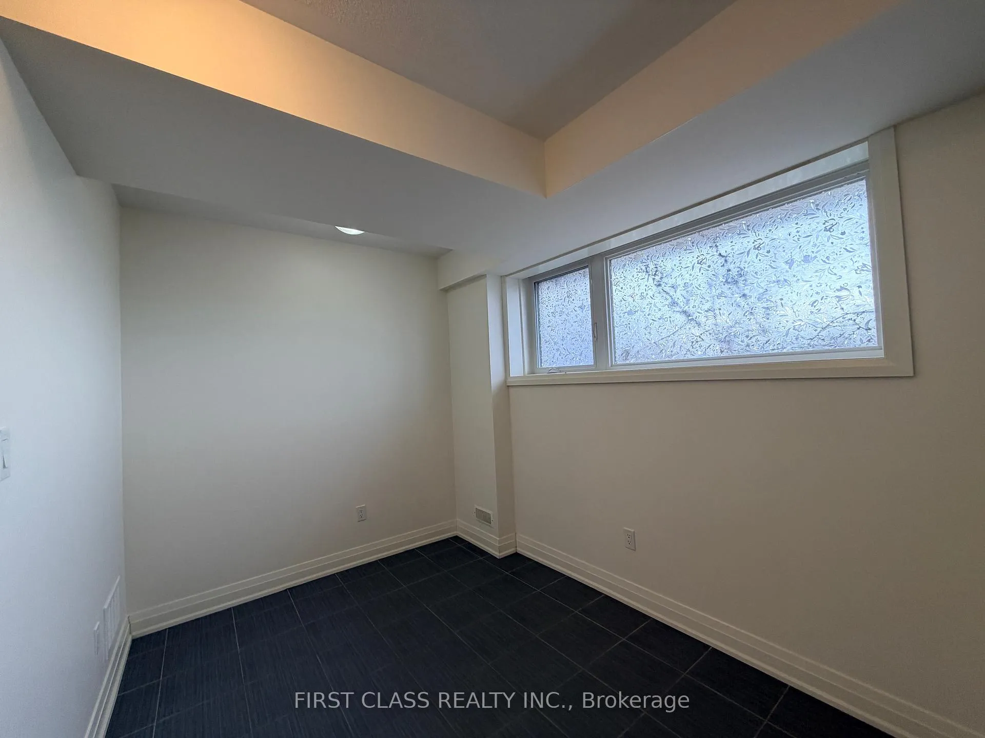 Photo 15 of 24 Teasel Way, Markham, Unionville — HOMEH