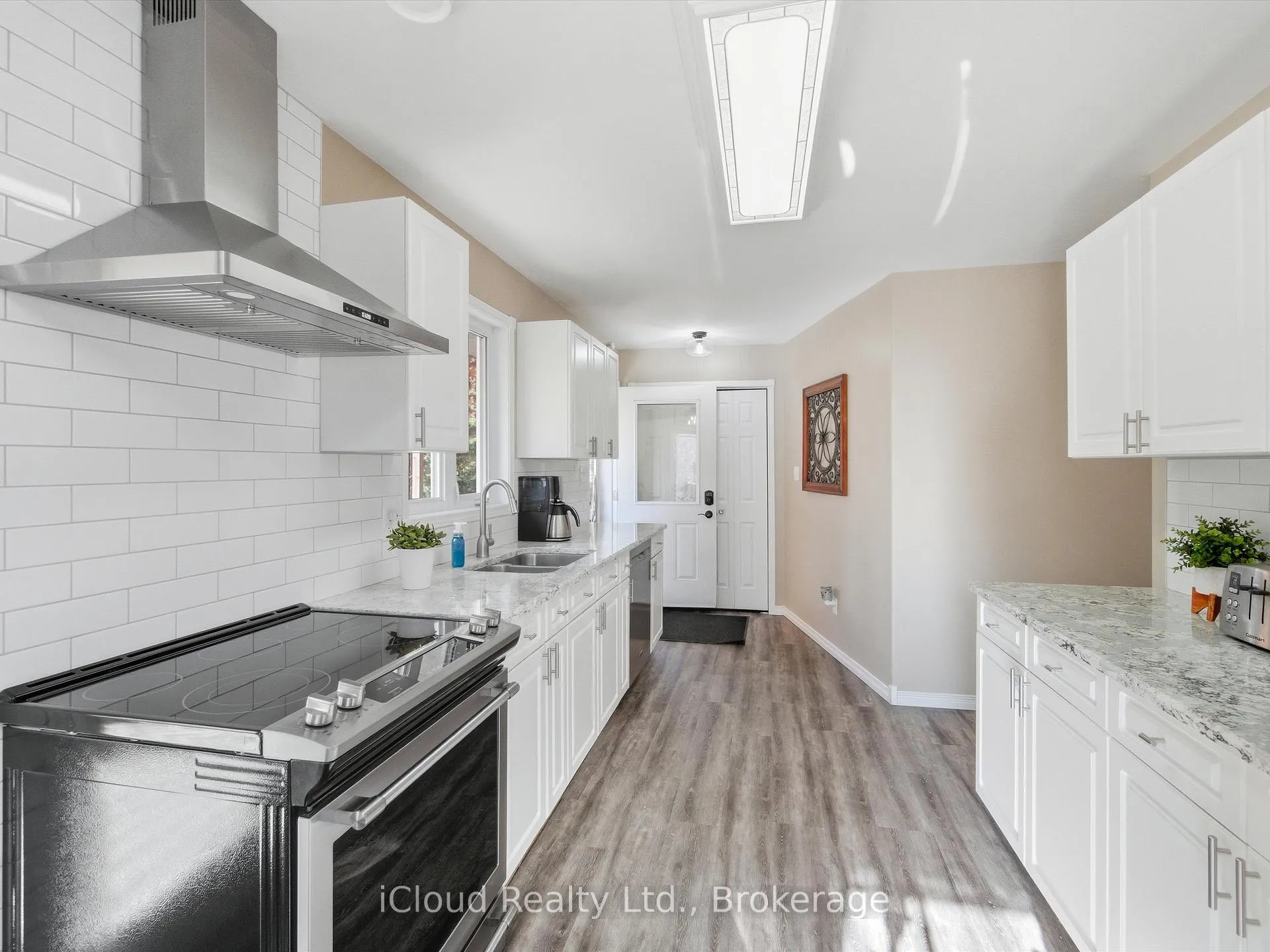Photo 3 of 6 Springhill Road, McKellar — HOMEH