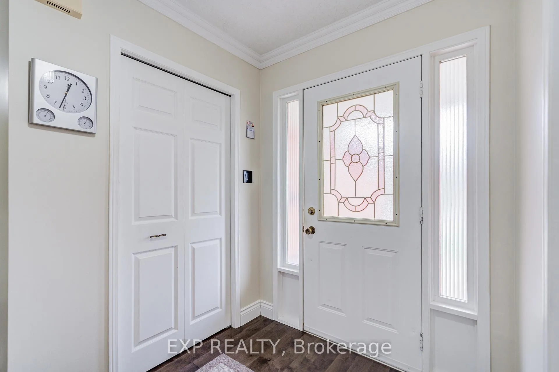 Photo 5 of 207 Stoke Drive, Kitchener — HOMEH