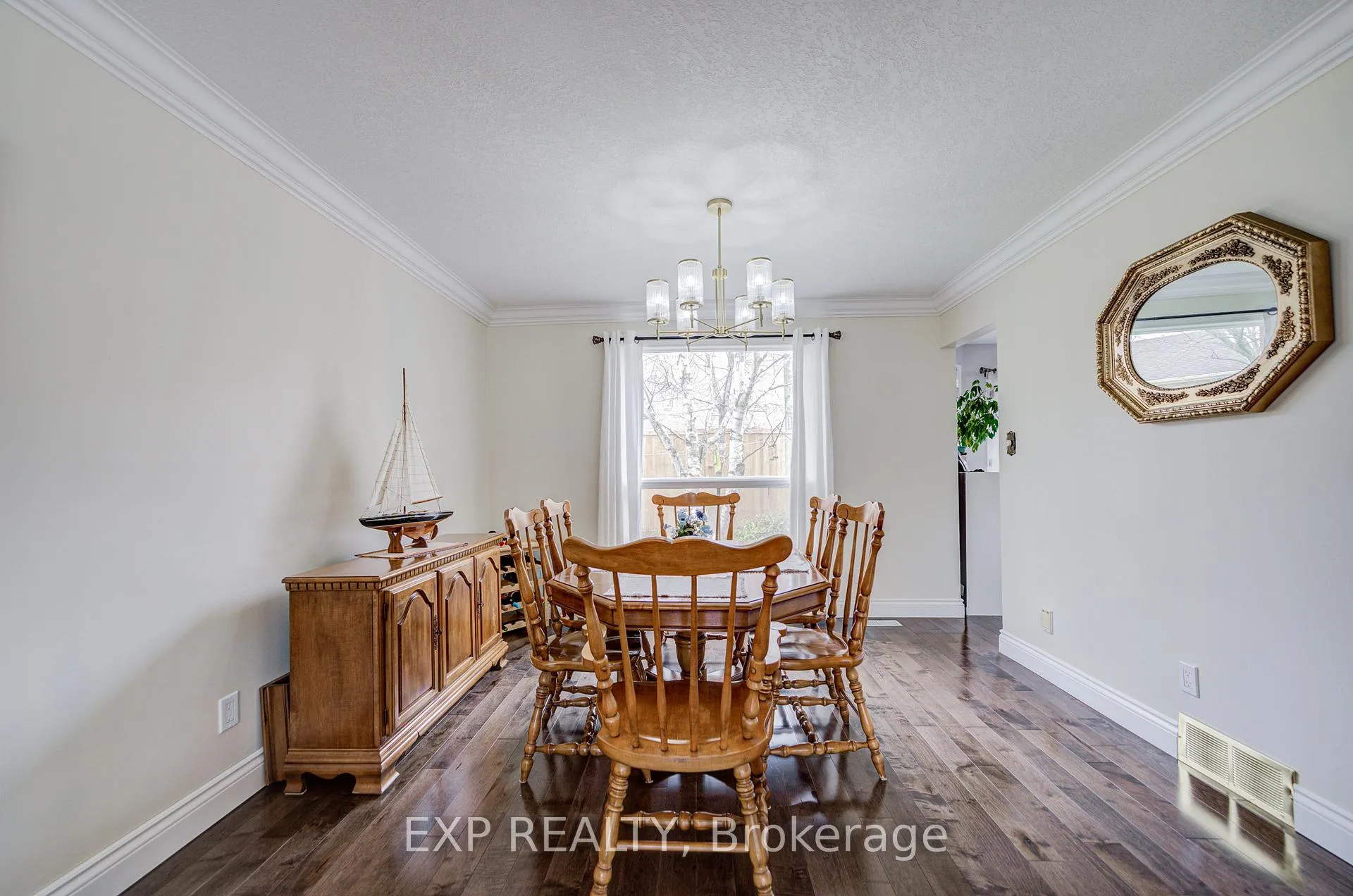 Photo 15 of 207 Stoke Drive, Kitchener — HOMEH