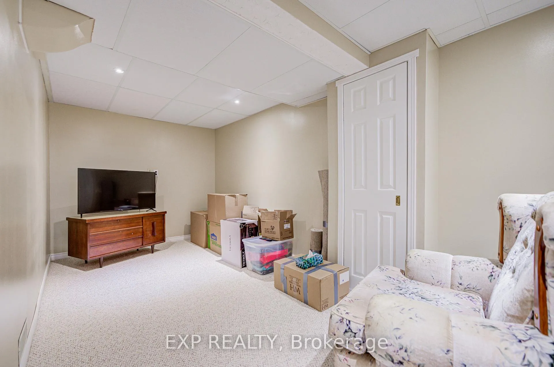 Photo 40 of 207 Stoke Drive, Kitchener — HOMEH