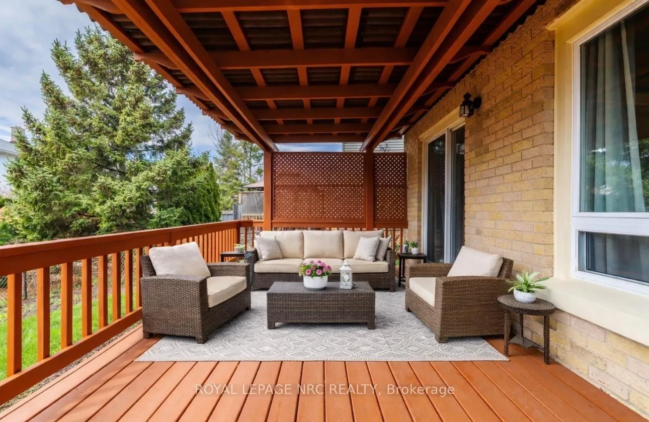 Photo 5 of 30 Baxter Crescent, Thorold, Confederation Heights — HOMEH