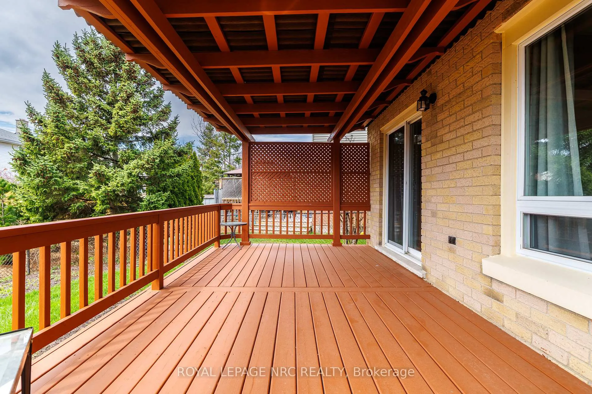 Photo 6 of 30 Baxter Crescent, Thorold, Confederation Heights — HOMEH