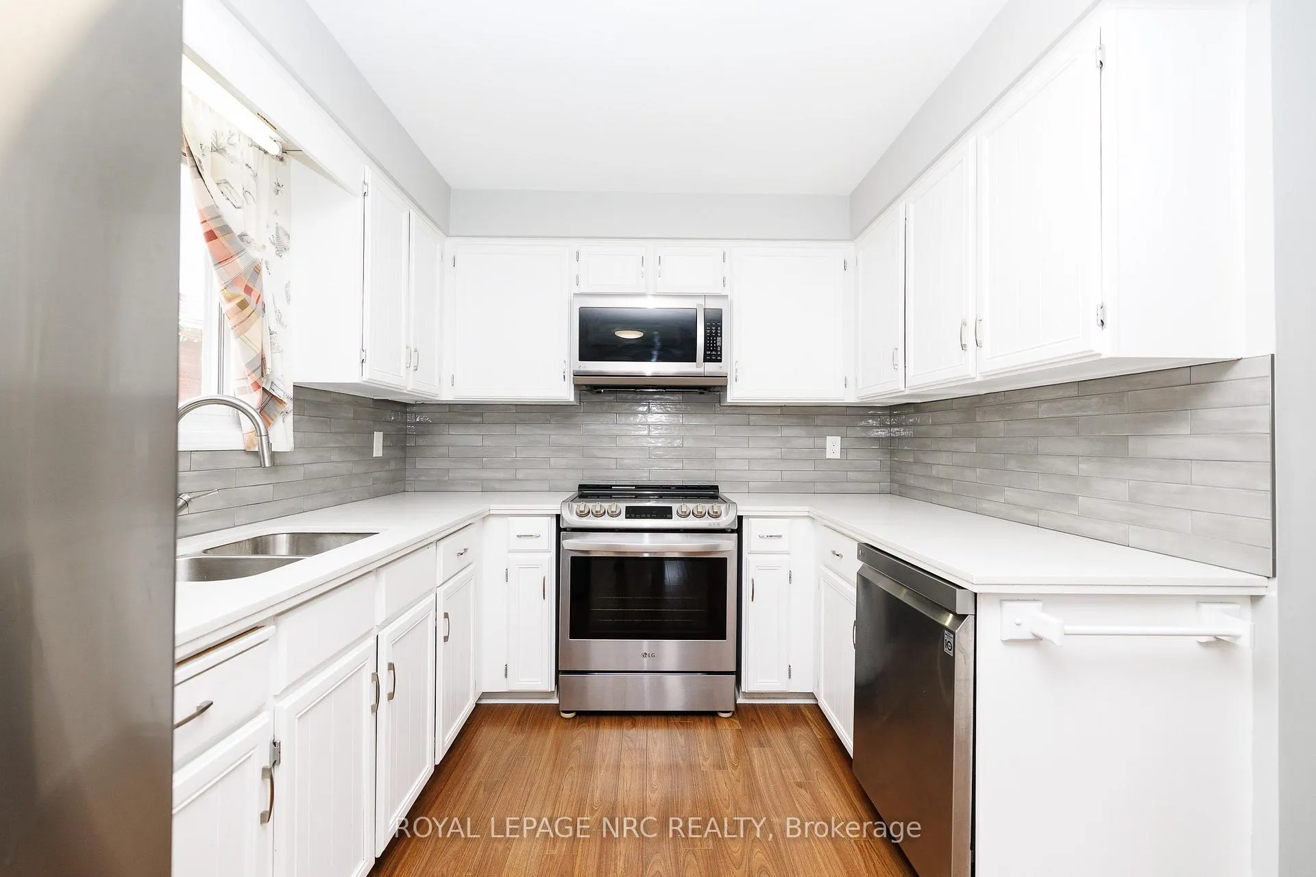 Photo 19 of 30 Baxter Crescent, Thorold, Confederation Heights — HOMEH
