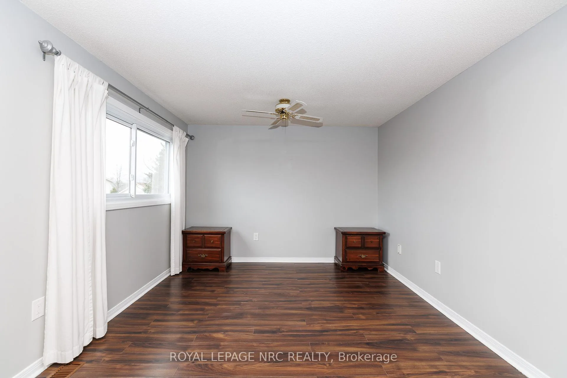 Photo 34 of 30 Baxter Crescent, Thorold, Confederation Heights — HOMEH