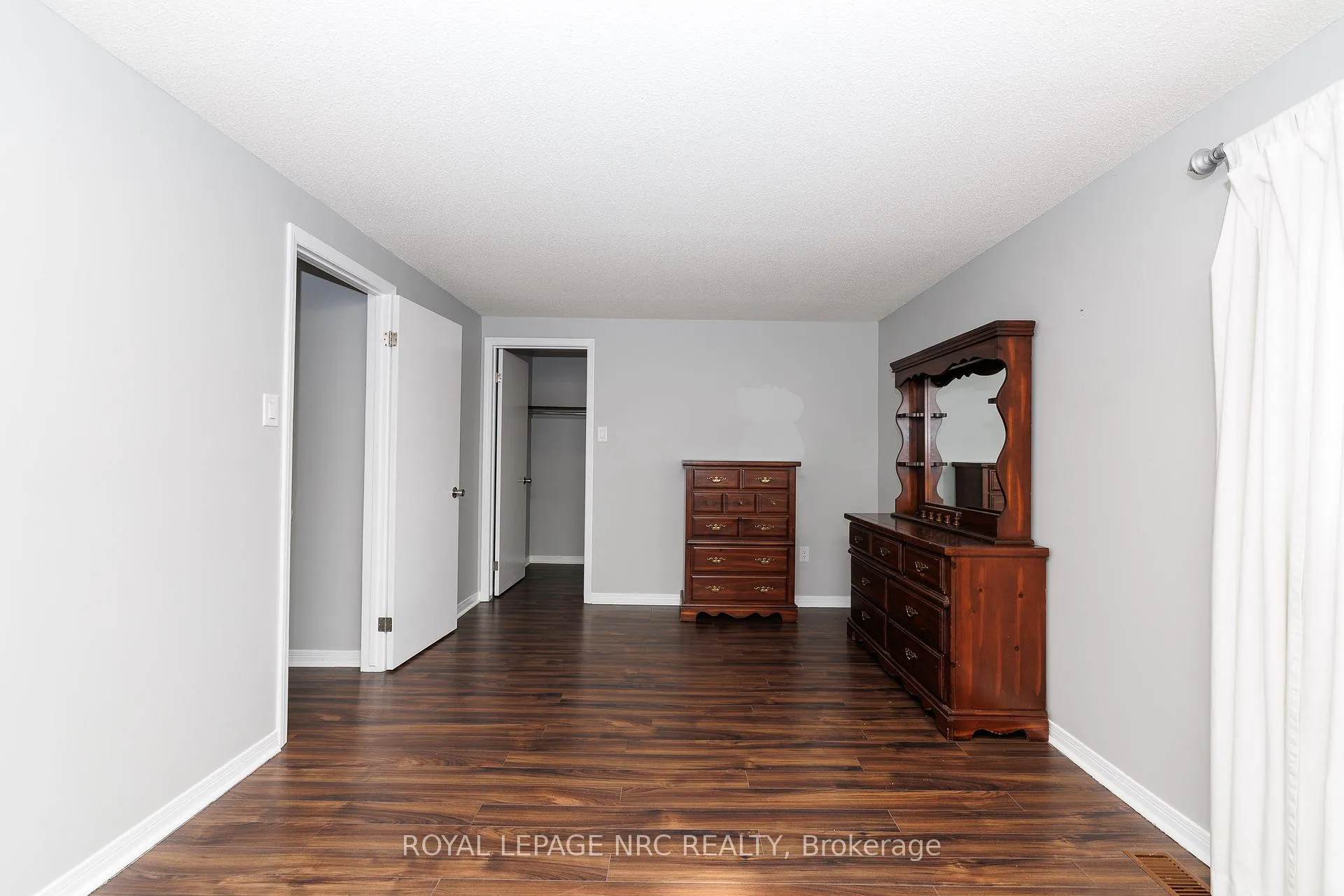 Photo 35 of 30 Baxter Crescent, Thorold, Confederation Heights — HOMEH