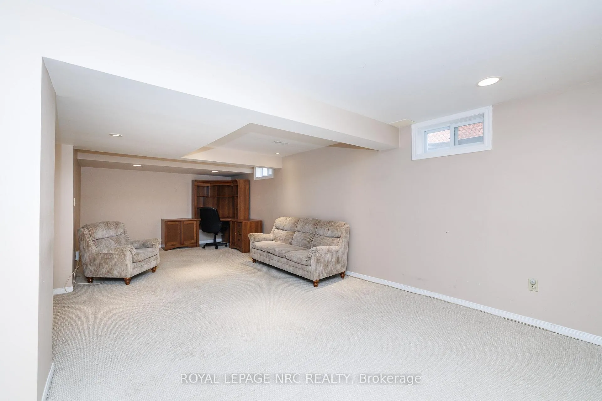 Photo 37 of 30 Baxter Crescent, Thorold, Confederation Heights — HOMEH
