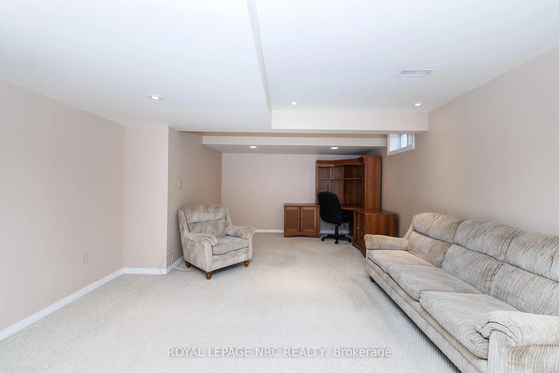Photo 38 of 30 Baxter Crescent, Thorold, Confederation Heights — HOMEH