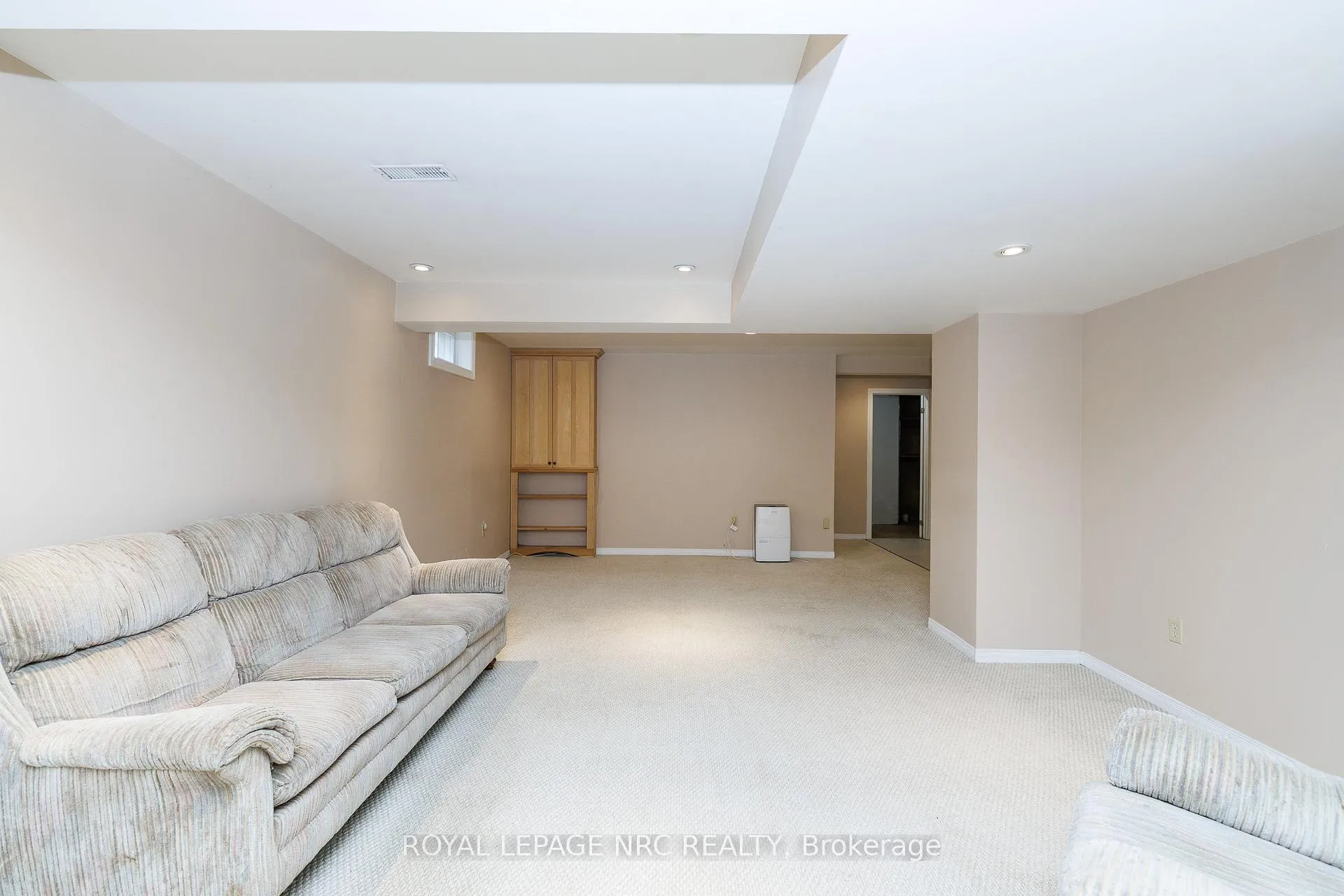 Photo 39 of 30 Baxter Crescent, Thorold, Confederation Heights — HOMEH