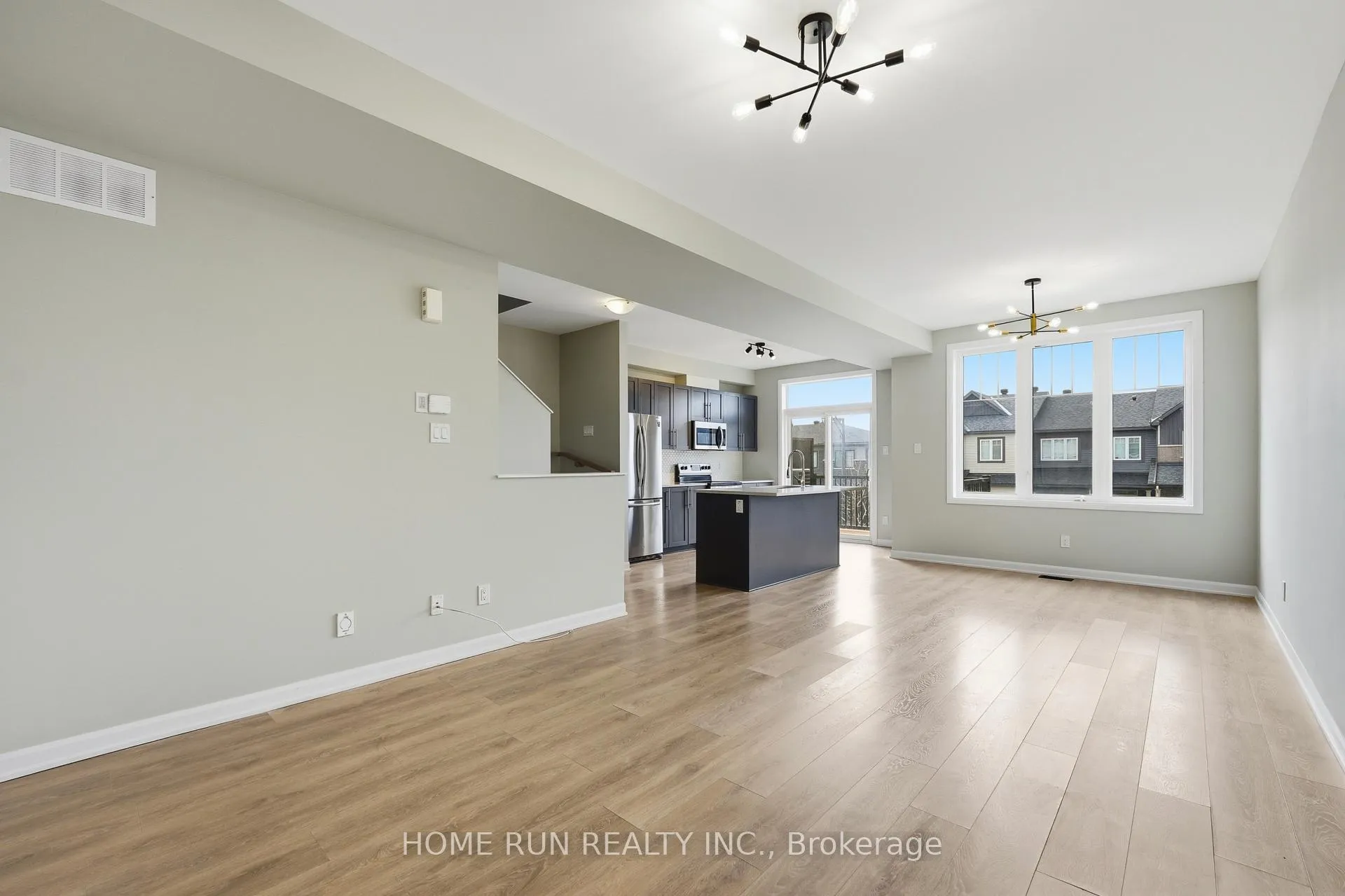 Photo 9 of 60 Teelin Circle, Ottawa, Barrhaven - Half Moon Bay — HOMEH