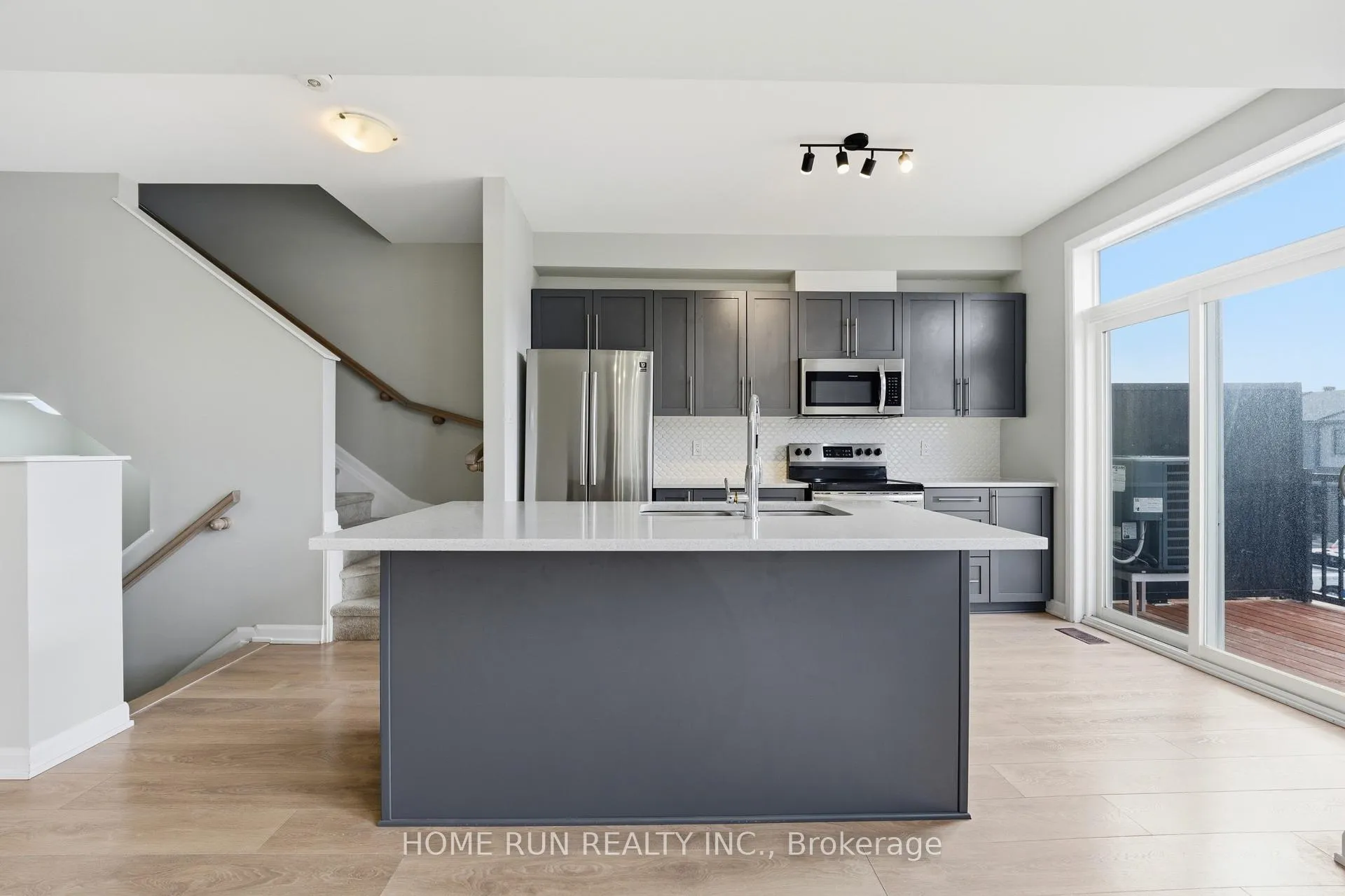 Photo 15 of 60 Teelin Circle, Ottawa, Barrhaven - Half Moon Bay — HOMEH