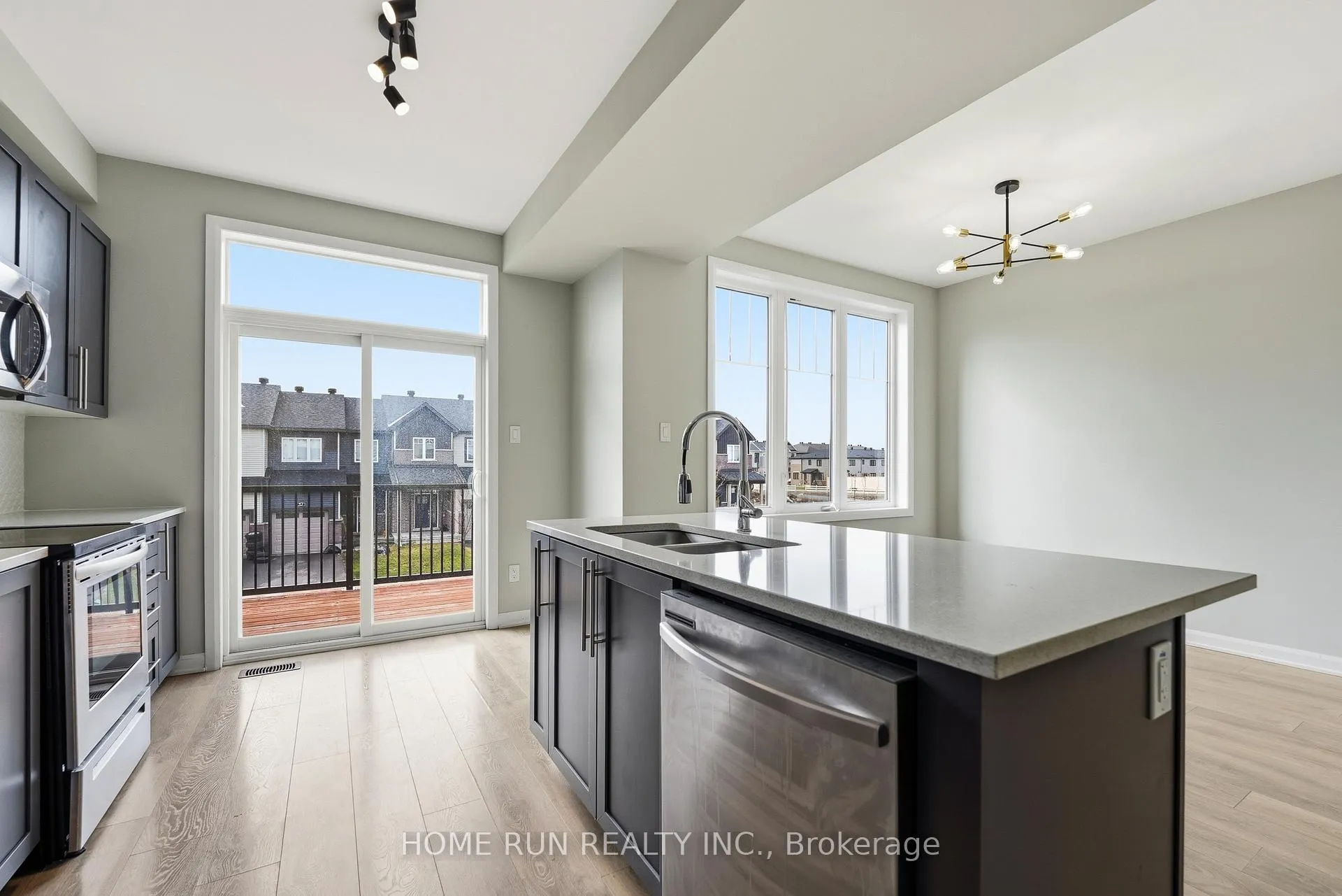 Photo 18 of 60 Teelin Circle, Ottawa, Barrhaven - Half Moon Bay — HOMEH
