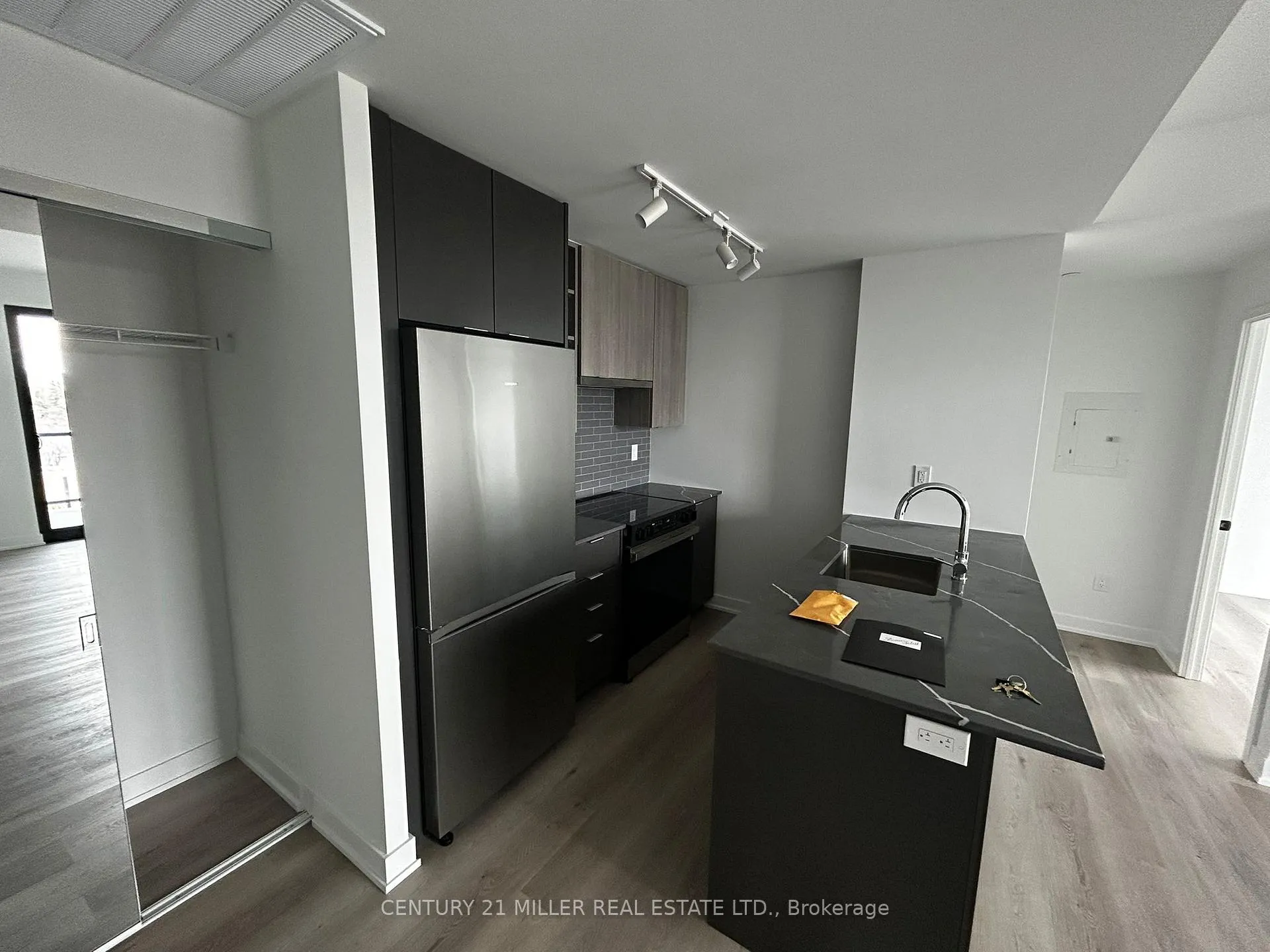 Photo 3 of Unit 701, 2075 Lakeshore Road, Burlington, Brant — HOMEH