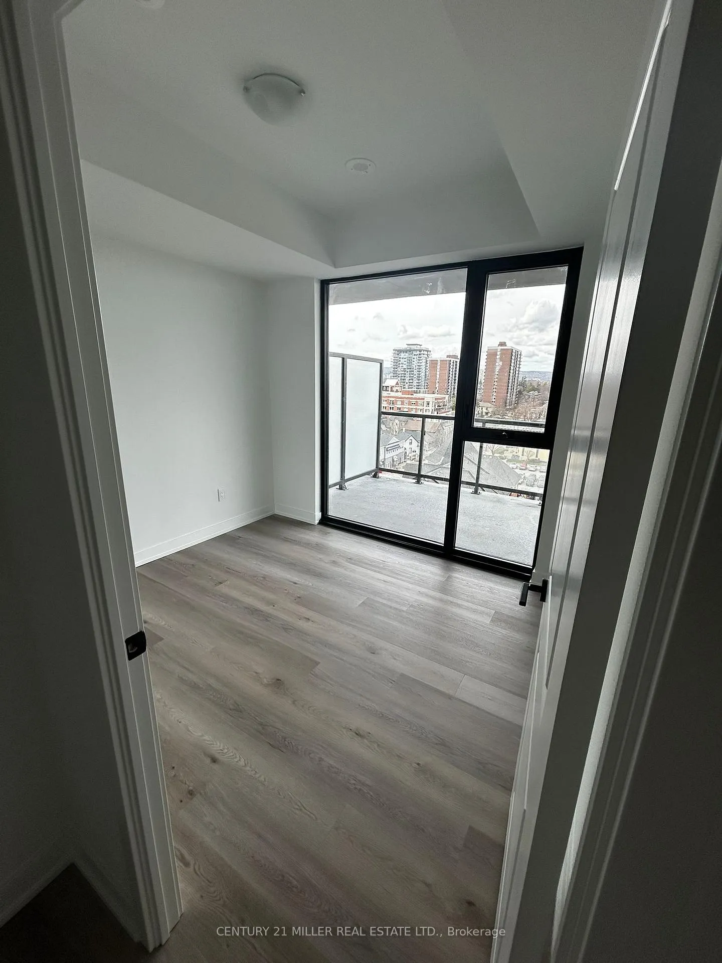 Photo 5 of Unit 701, 2075 Lakeshore Road, Burlington, Brant — HOMEH
