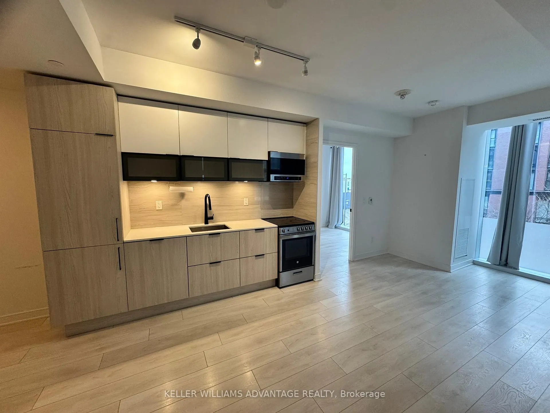 Photo 3 of Unit S345, 35 Rolling Mills Rd, Toronto, Waterfront Communities — HOMEH