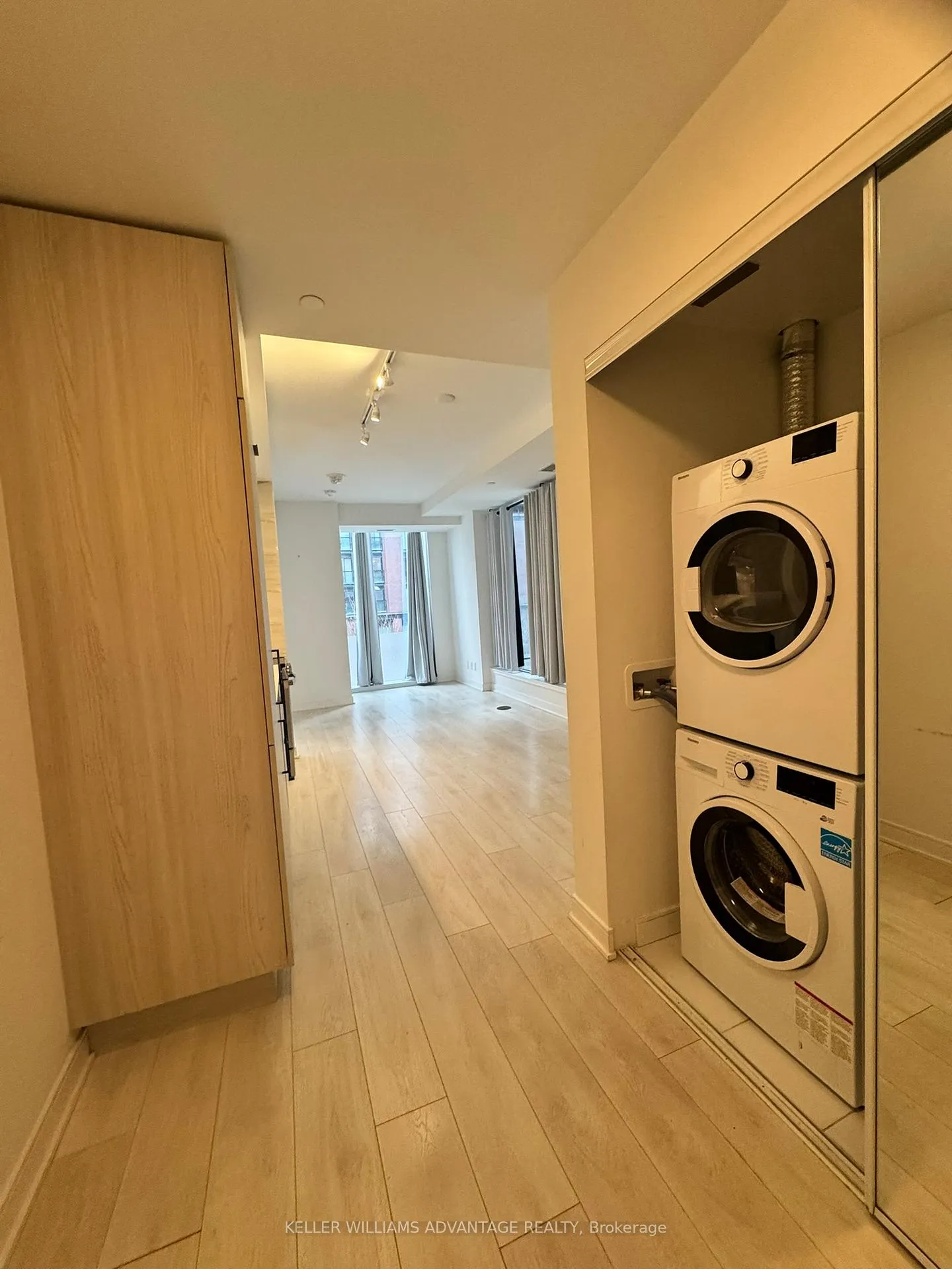 Photo 6 of Unit S345, 35 Rolling Mills Rd, Toronto, Waterfront Communities — HOMEH