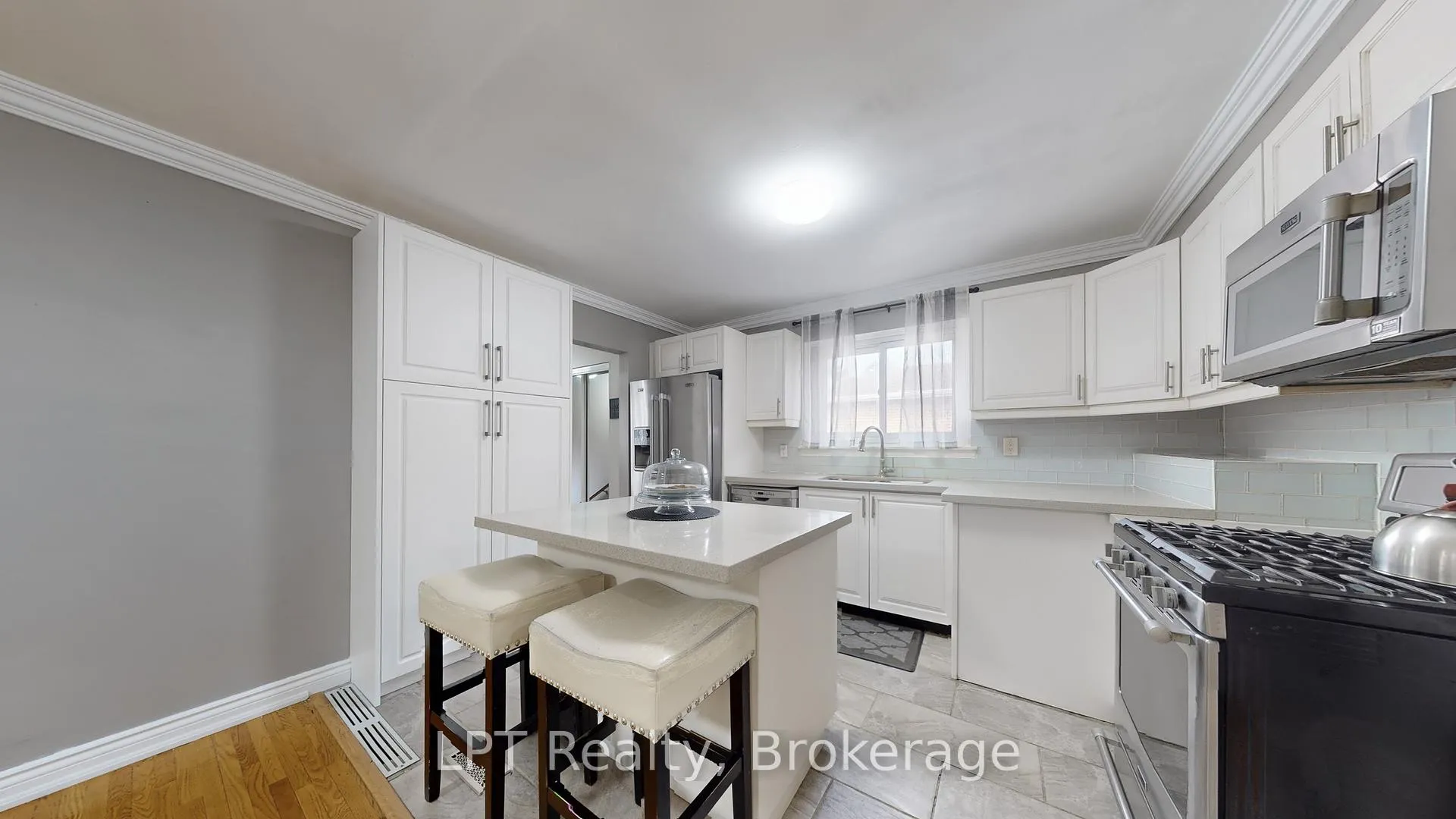 Photo 3 of 23 Gorsey Square, Scarborough, Malvern — HOMEH