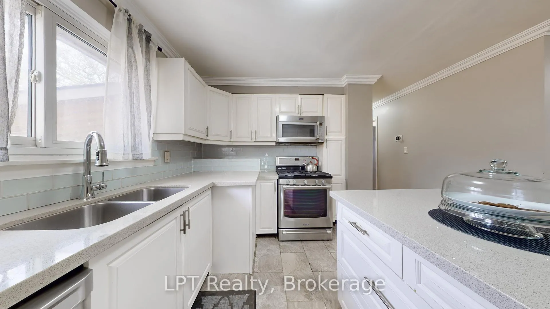 Photo 4 of 23 Gorsey Square, Scarborough, Malvern — HOMEH