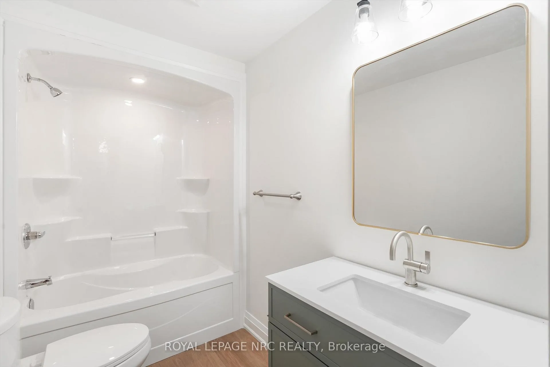 Photo 7 of Unit 2 (LOWER), 7615 Mulhern Road, Niagara Falls, Ascot — HOMEH