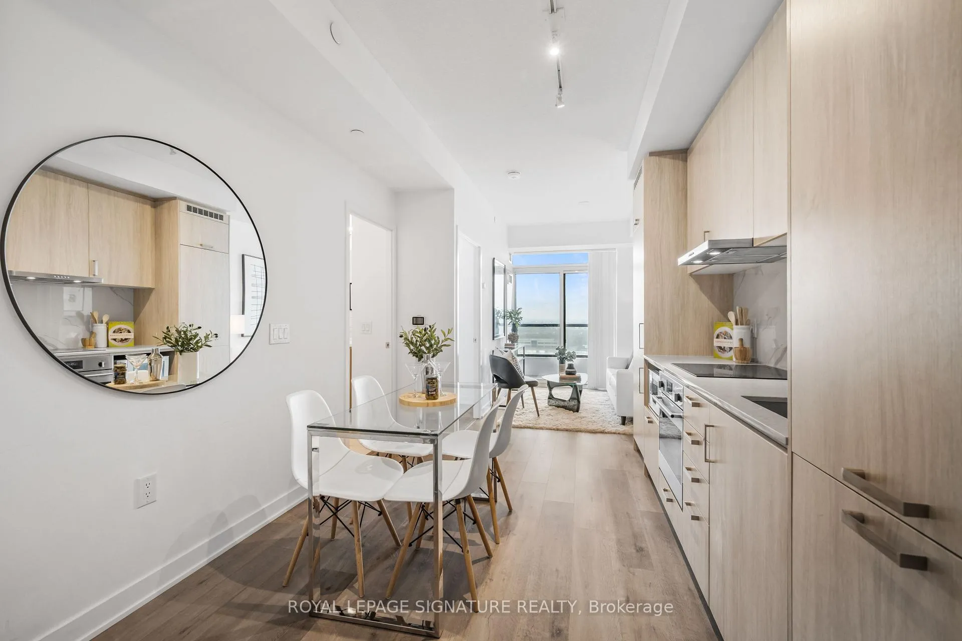 Photo 3 of Unit 1101, 60 Honeycrisp Crescent, Vaughan, Vaughan Corporate Centre — HOMEH