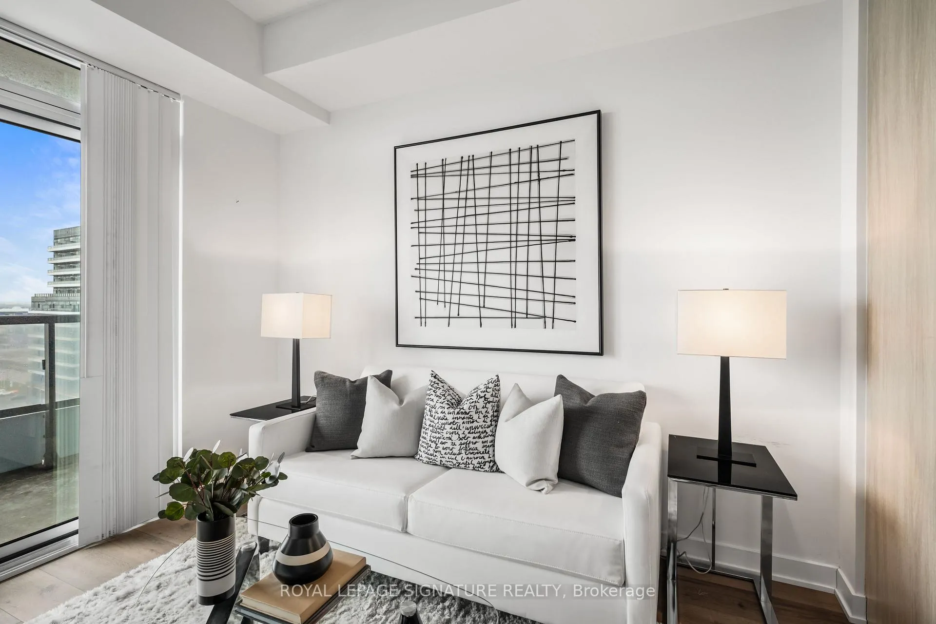 Photo 14 of Unit 1101, 60 Honeycrisp Crescent, Vaughan, Vaughan Corporate Centre — HOMEH