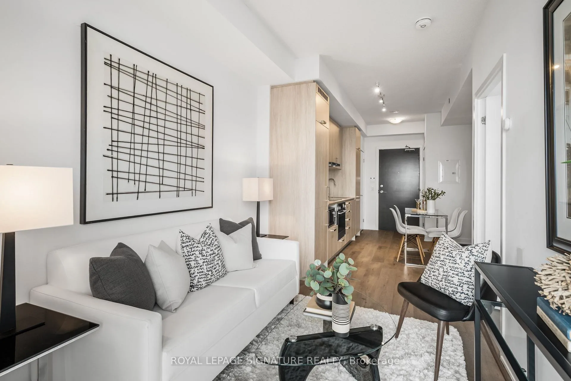 Photo 15 of Unit 1101, 60 Honeycrisp Crescent, Vaughan, Vaughan Corporate Centre — HOMEH