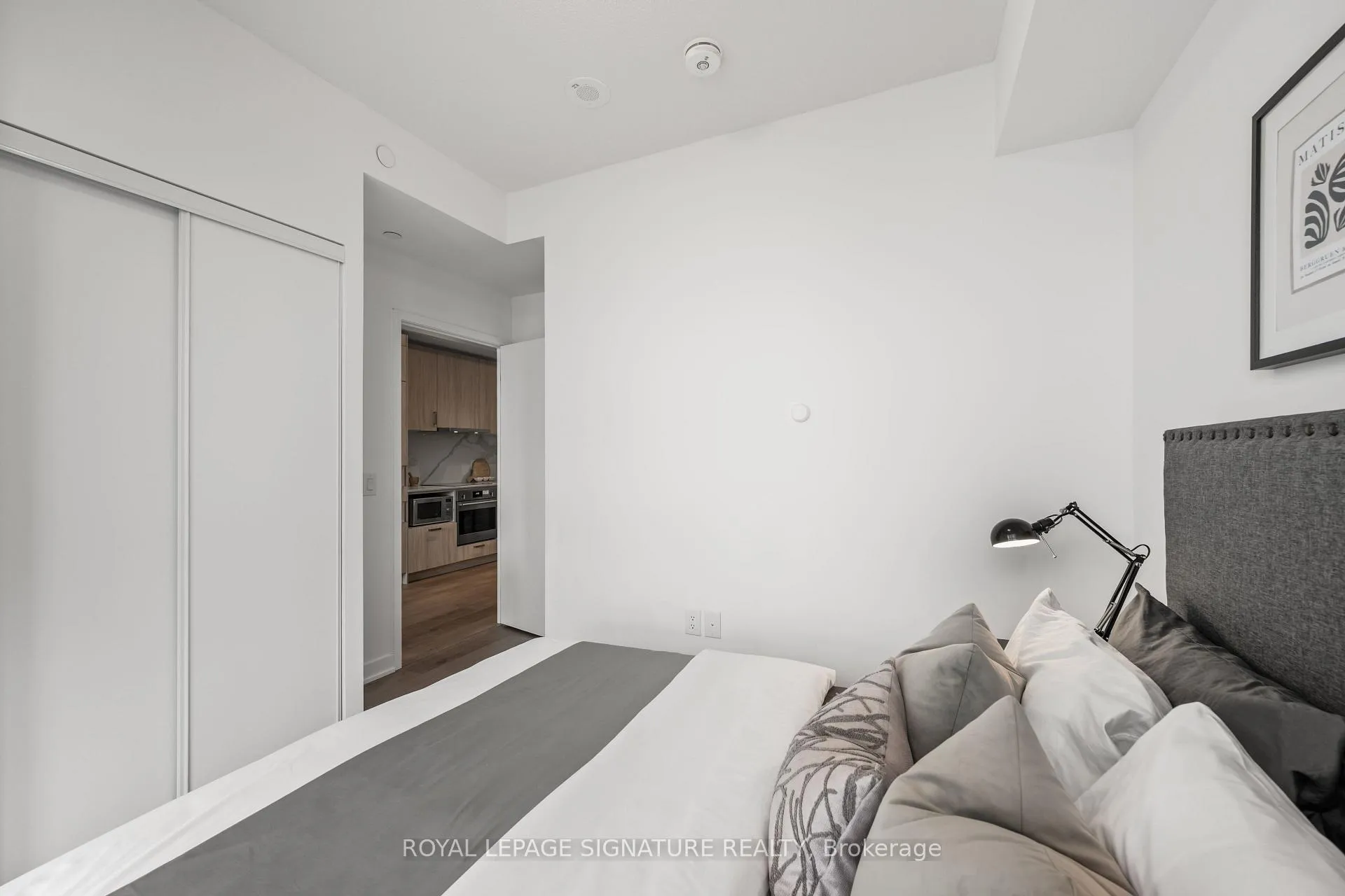 Photo 18 of Unit 1101, 60 Honeycrisp Crescent, Vaughan, Vaughan Corporate Centre — HOMEH