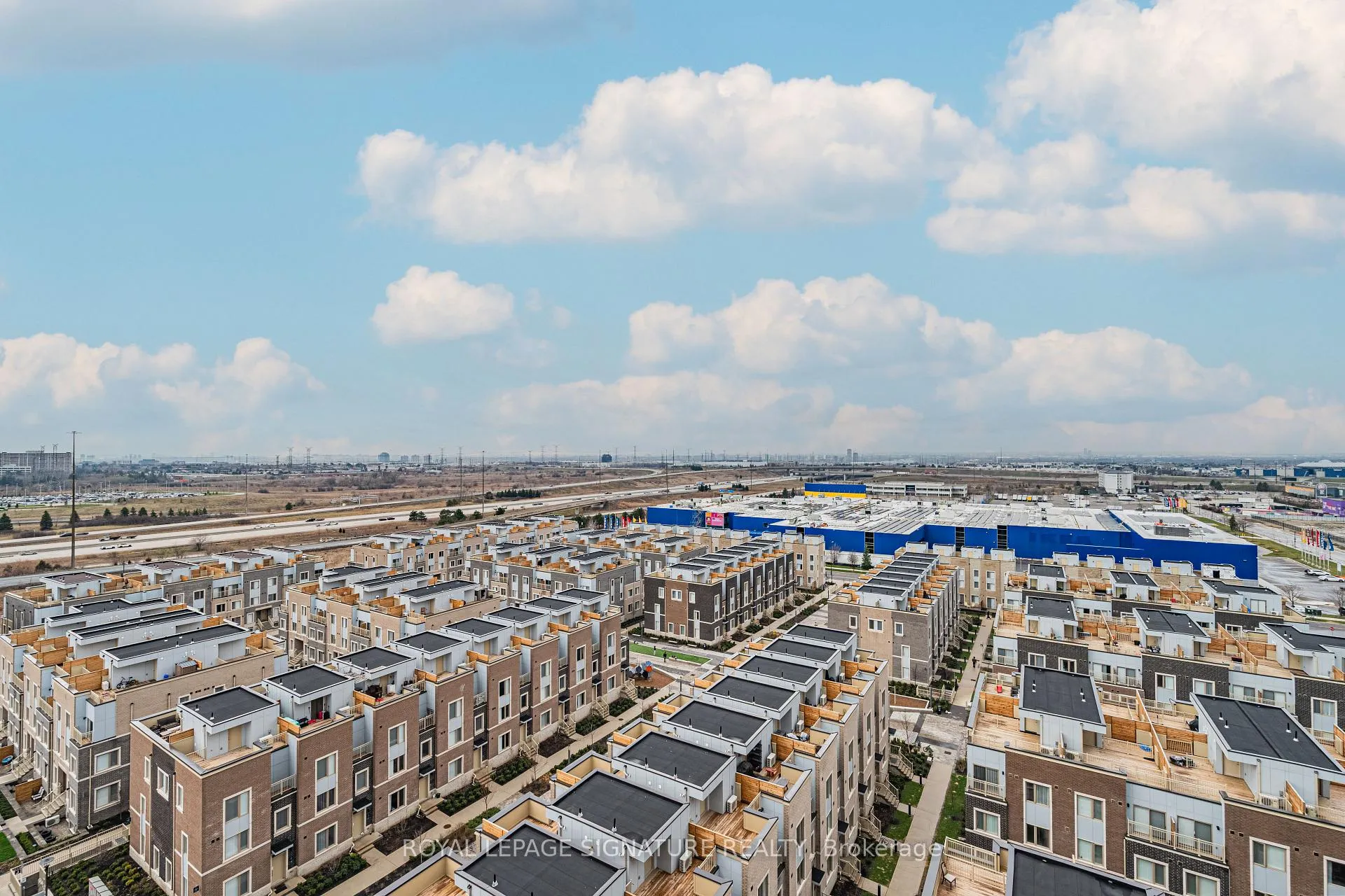 Photo 21 of Unit 1101, 60 Honeycrisp Crescent, Vaughan, Vaughan Corporate Centre — HOMEH