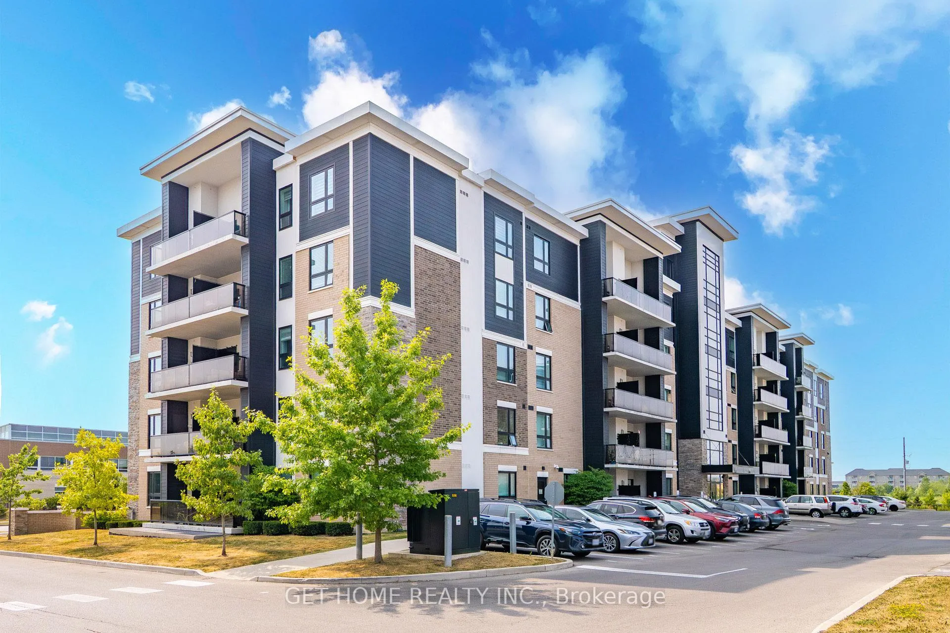 Front of Unit 412, 620 Sauve Street
