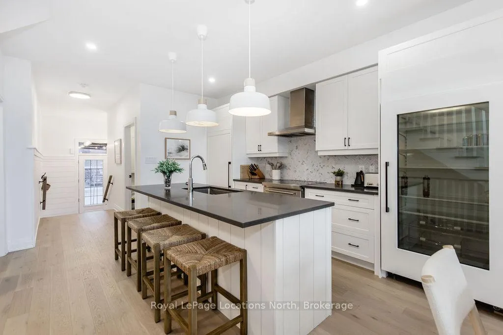 Photo 8 of 36 Simona Avenue, Wasaga Beach — HOMEH