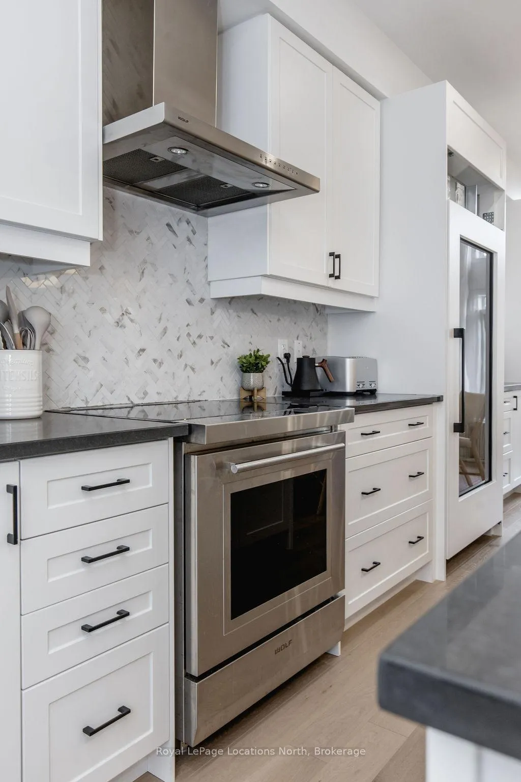 Photo 11 of 36 Simona Avenue, Wasaga Beach — HOMEH