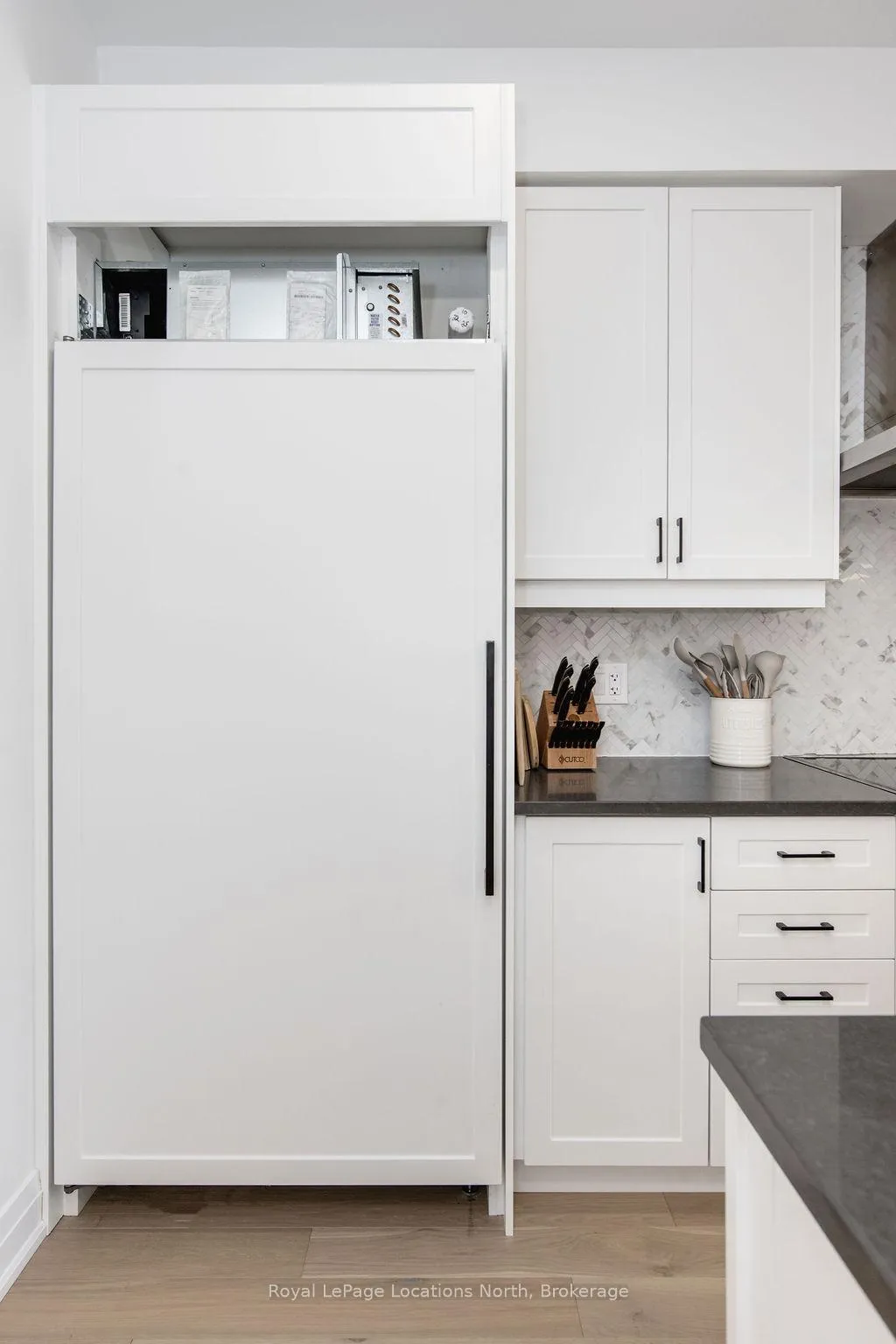 Photo 12 of 36 Simona Avenue, Wasaga Beach — HOMEH