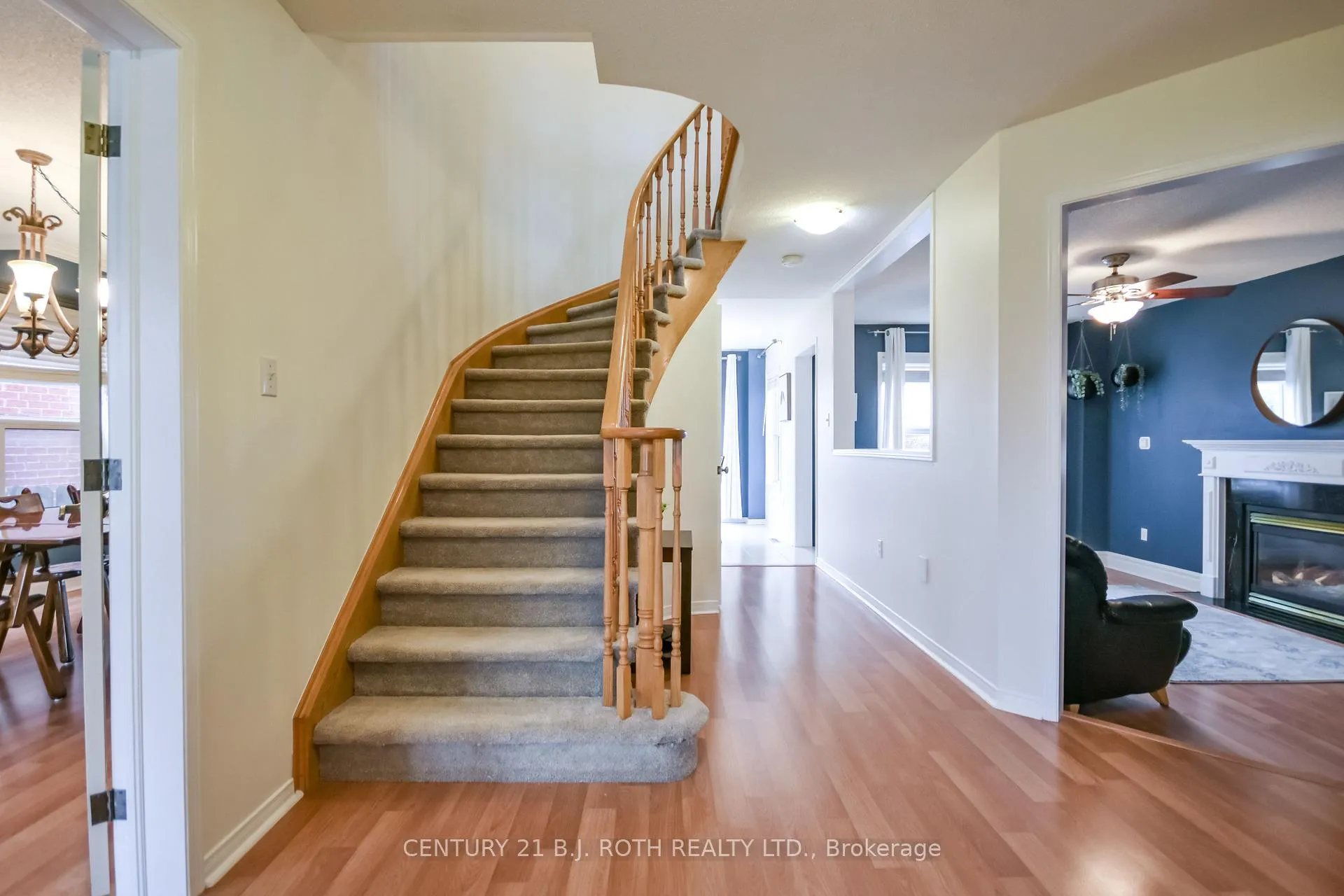 Photo 4 of 30 Black Willow Drive, Barrie, Holly — HOMEH