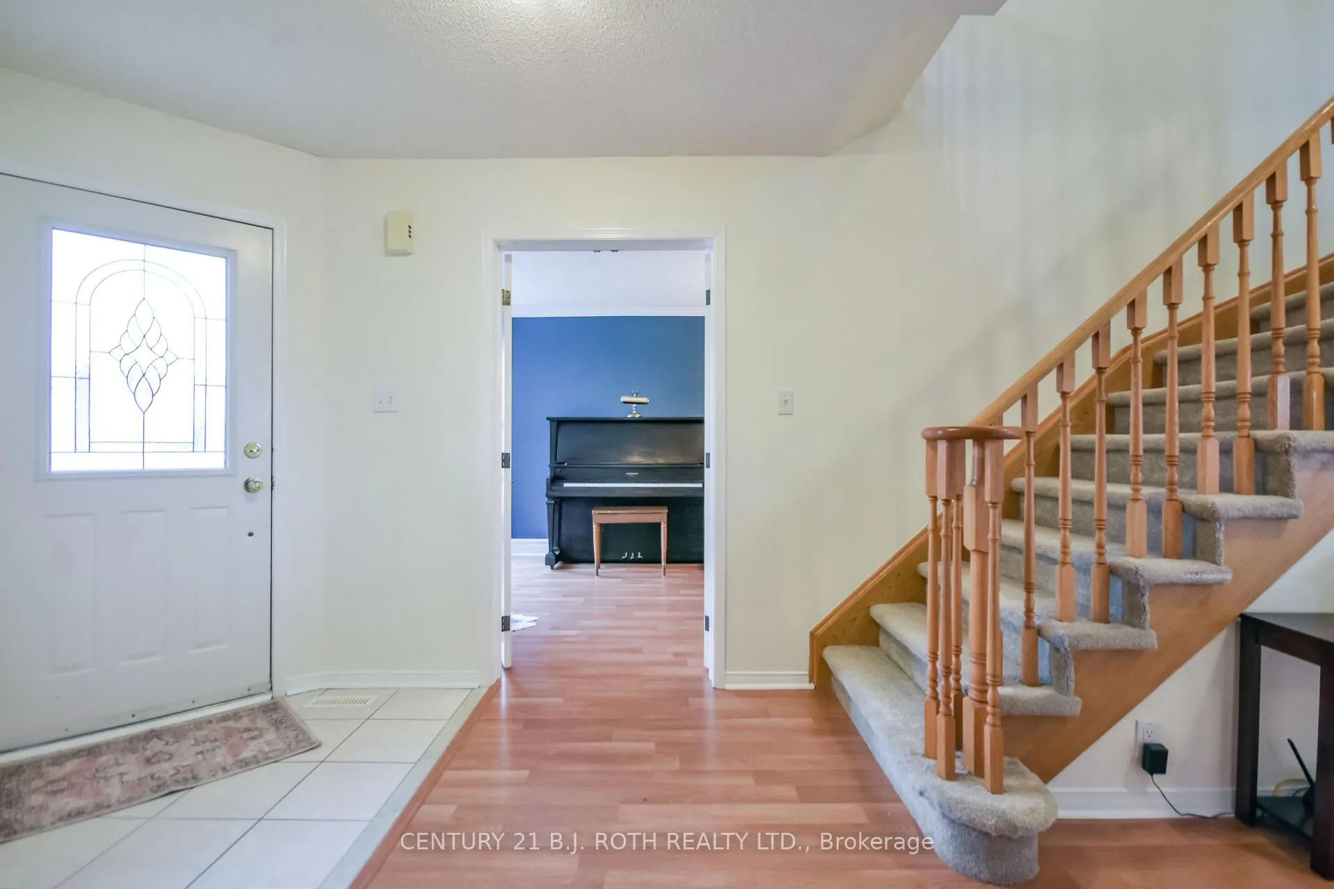 Photo 5 of 30 Black Willow Drive, Barrie, Holly — HOMEH