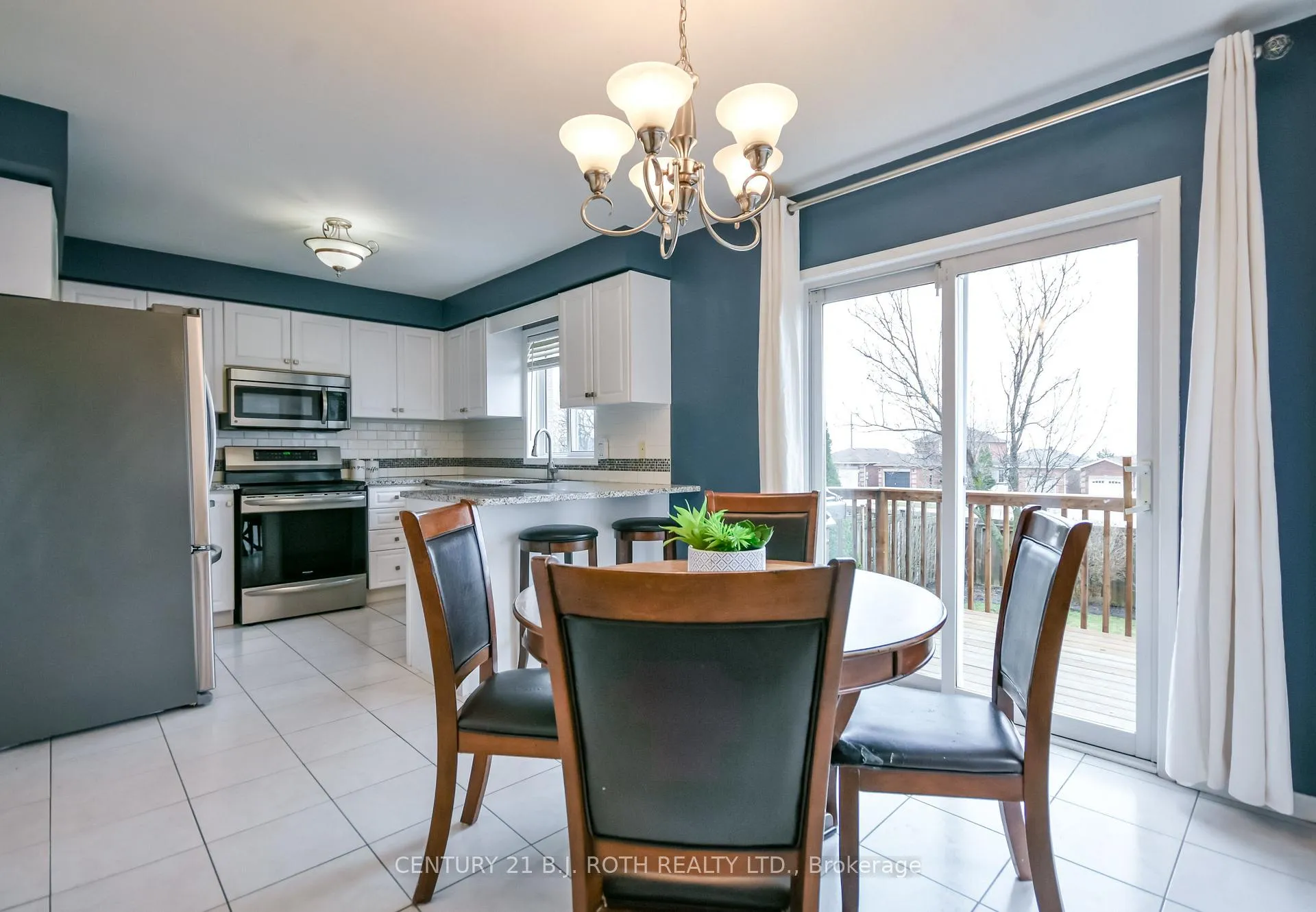Photo 14 of 30 Black Willow Drive, Barrie, Holly — HOMEH