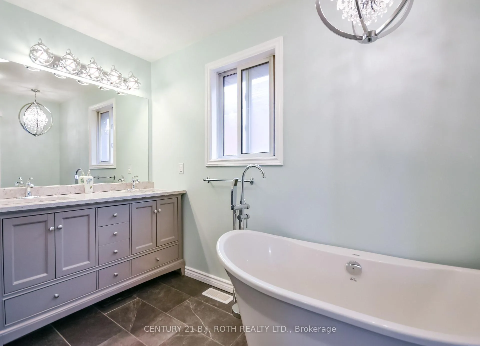 Photo 21 of 30 Black Willow Drive, Barrie, Holly — HOMEH