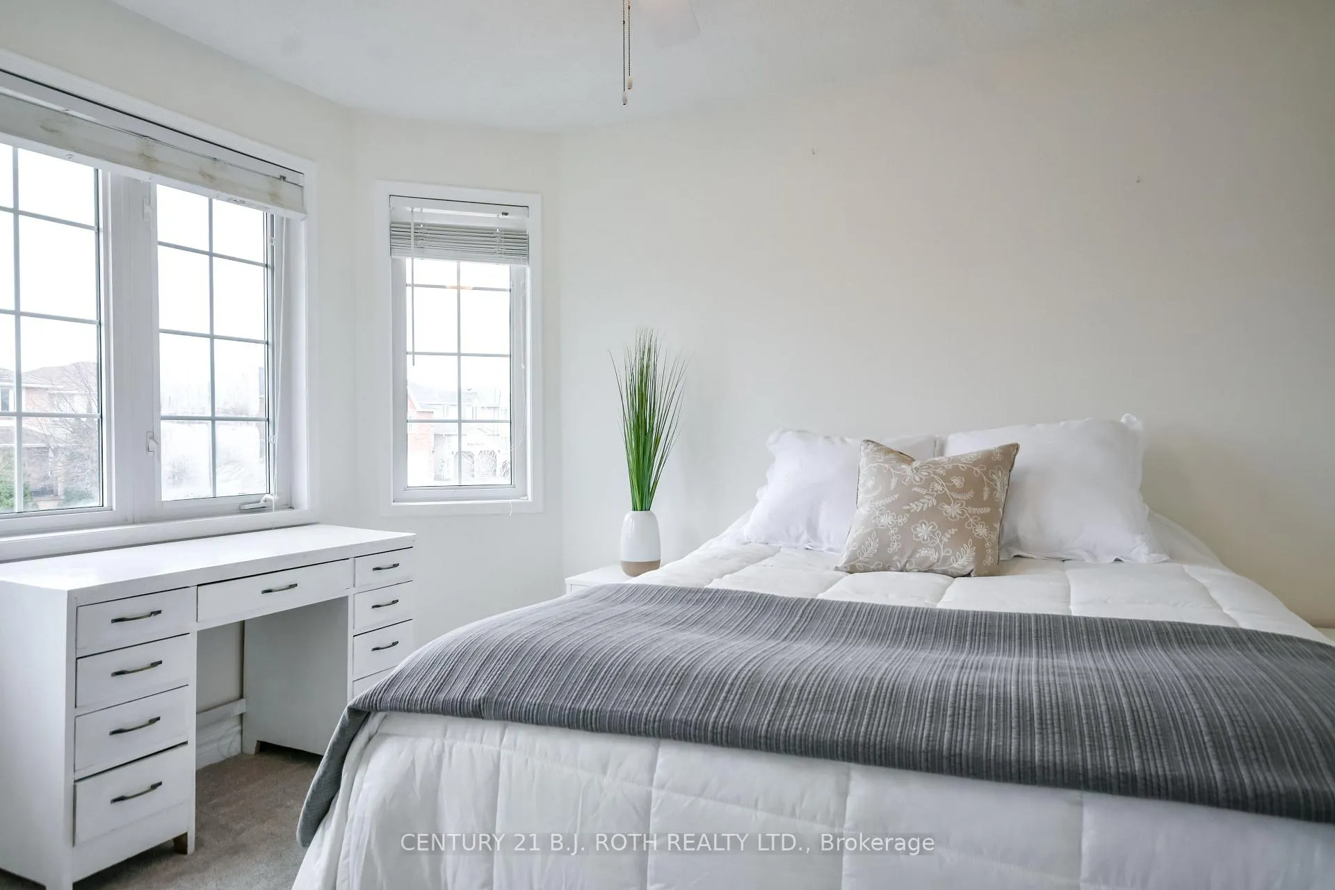 Photo 25 of 30 Black Willow Drive, Barrie, Holly — HOMEH