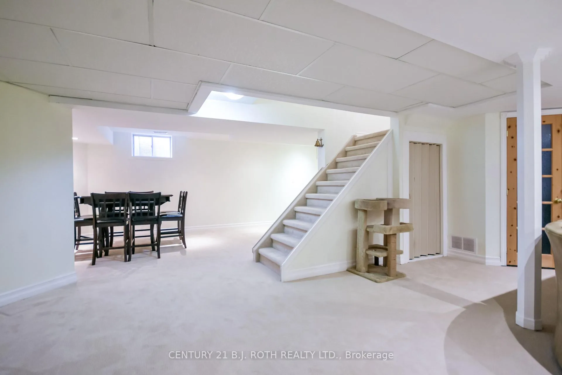 Photo 29 of 30 Black Willow Drive, Barrie, Holly — HOMEH