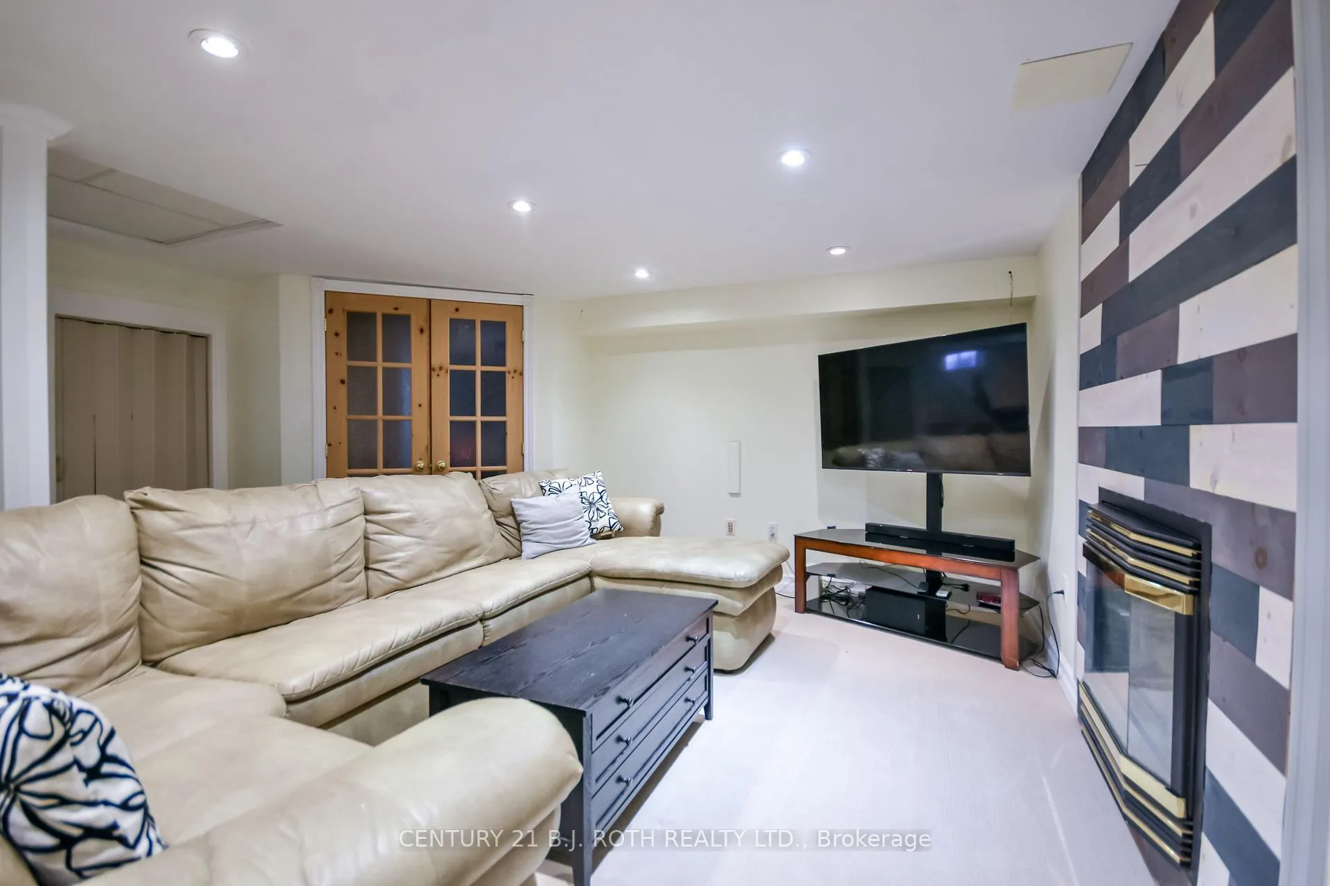 Photo 32 of 30 Black Willow Drive, Barrie, Holly — HOMEH