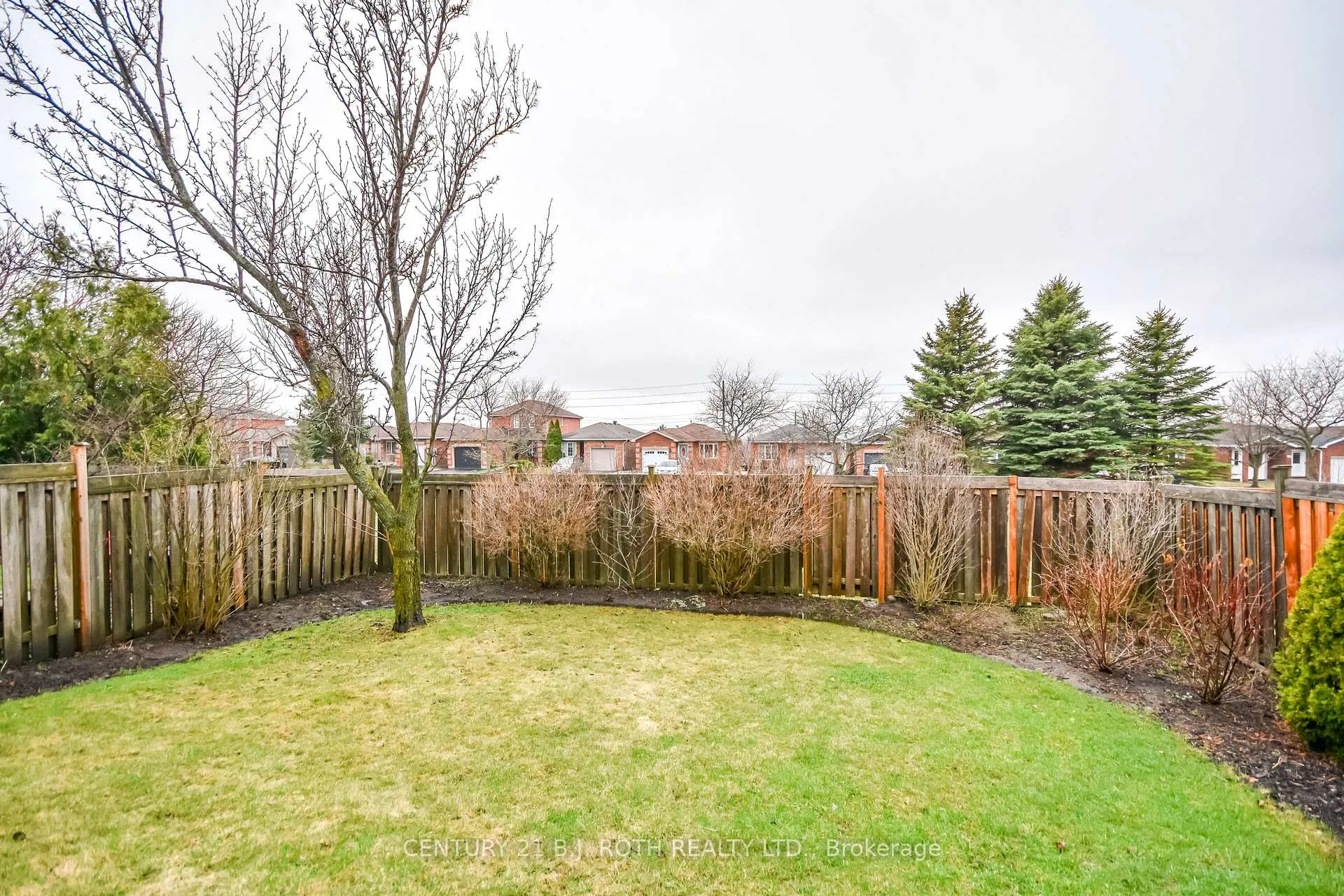 Photo 38 of 30 Black Willow Drive, Barrie, Holly — HOMEH