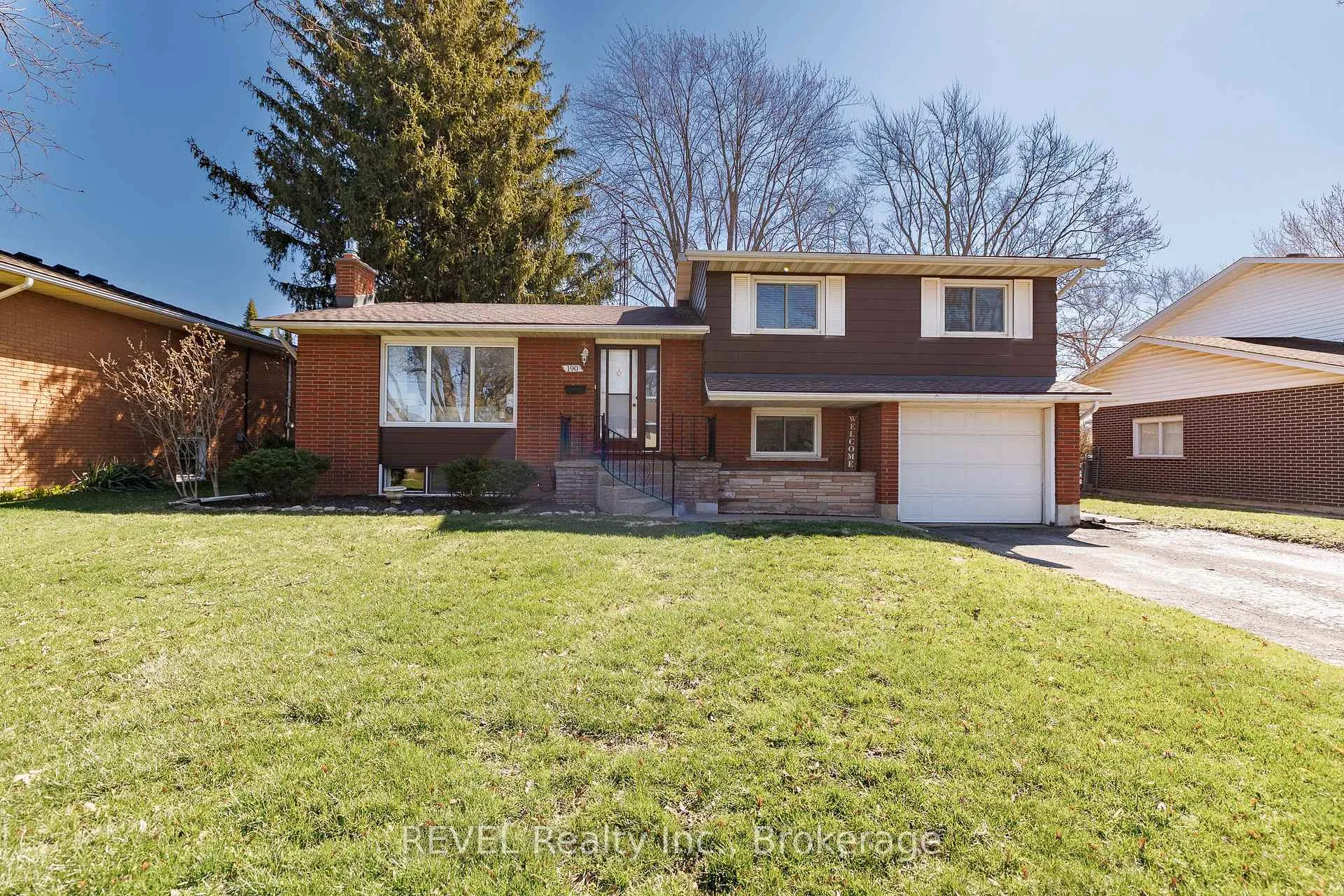 Photo 2 of 190 Willson Road, Welland, Prince Charles — HOMEH