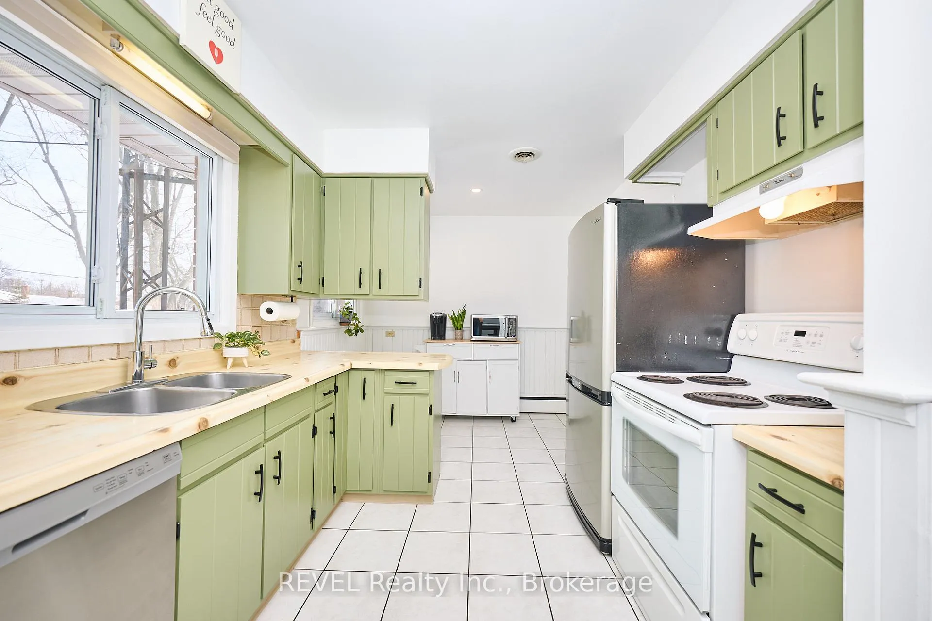 Photo 14 of 190 Willson Road, Welland, Prince Charles — HOMEH