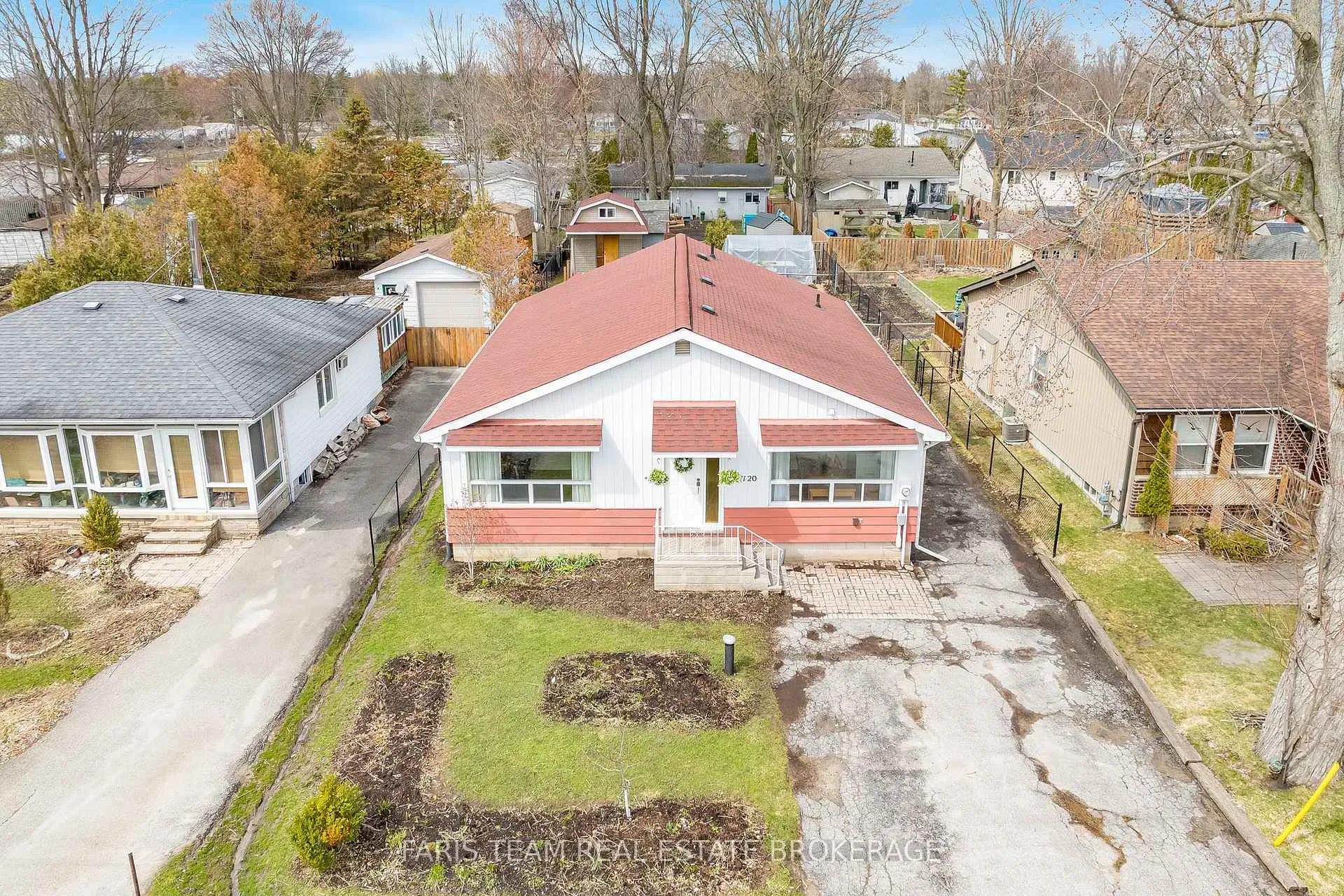 Photo 1 of 1120 Lindy Lane, Innisfil, Gilford — HOMEH
