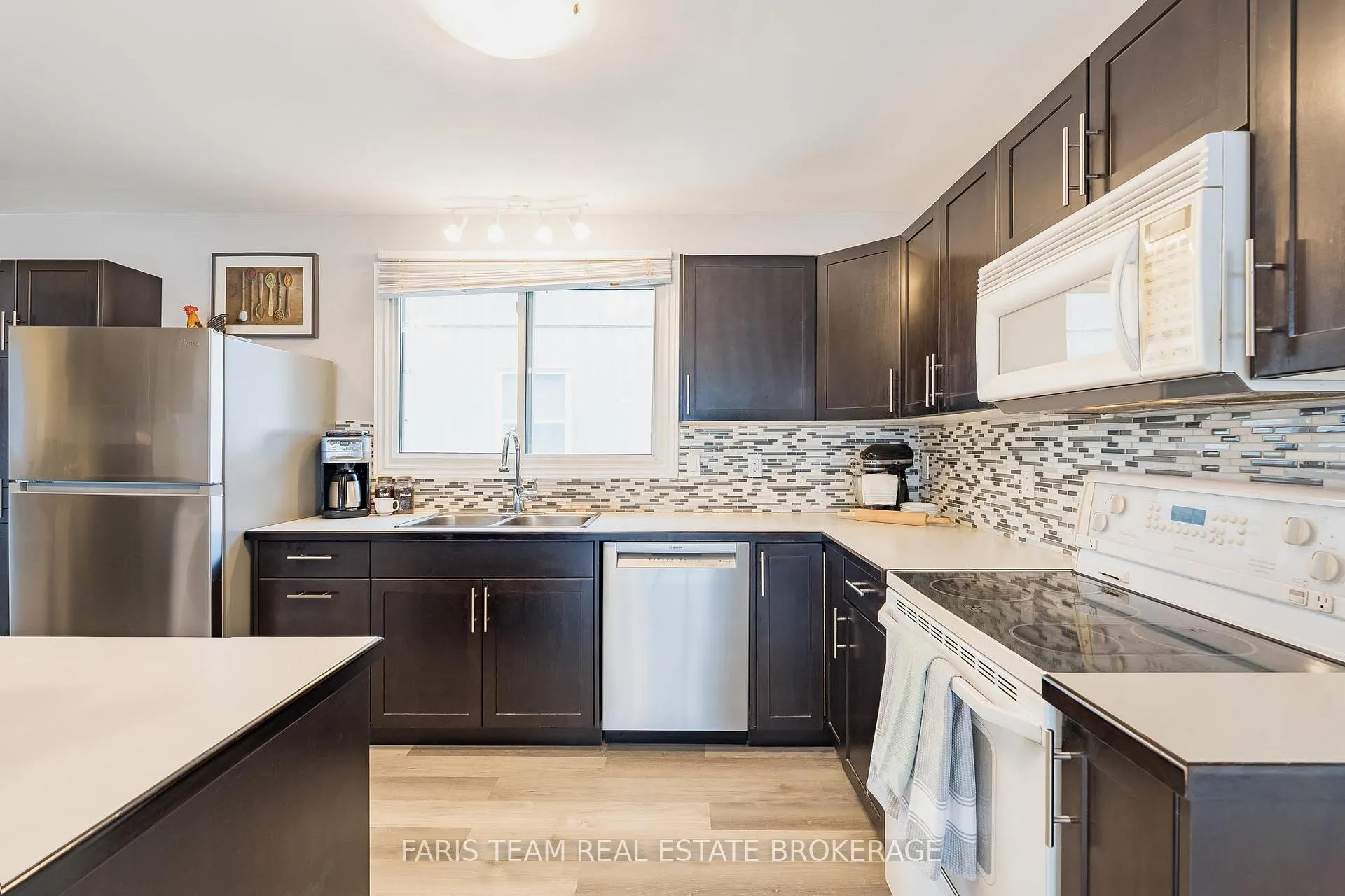 Photo 6 of 1120 Lindy Lane, Innisfil, Gilford — HOMEH